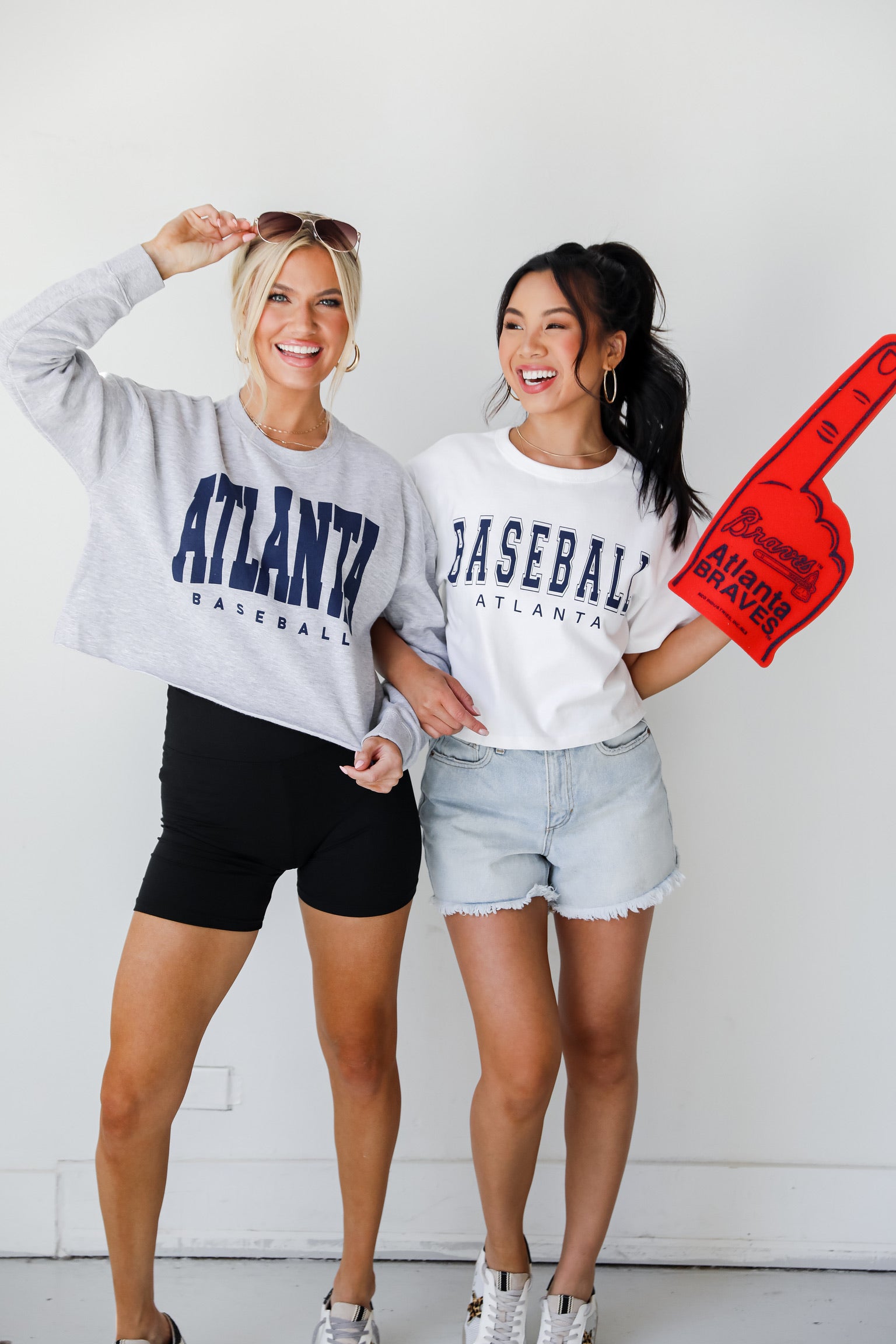 braves cropped tee