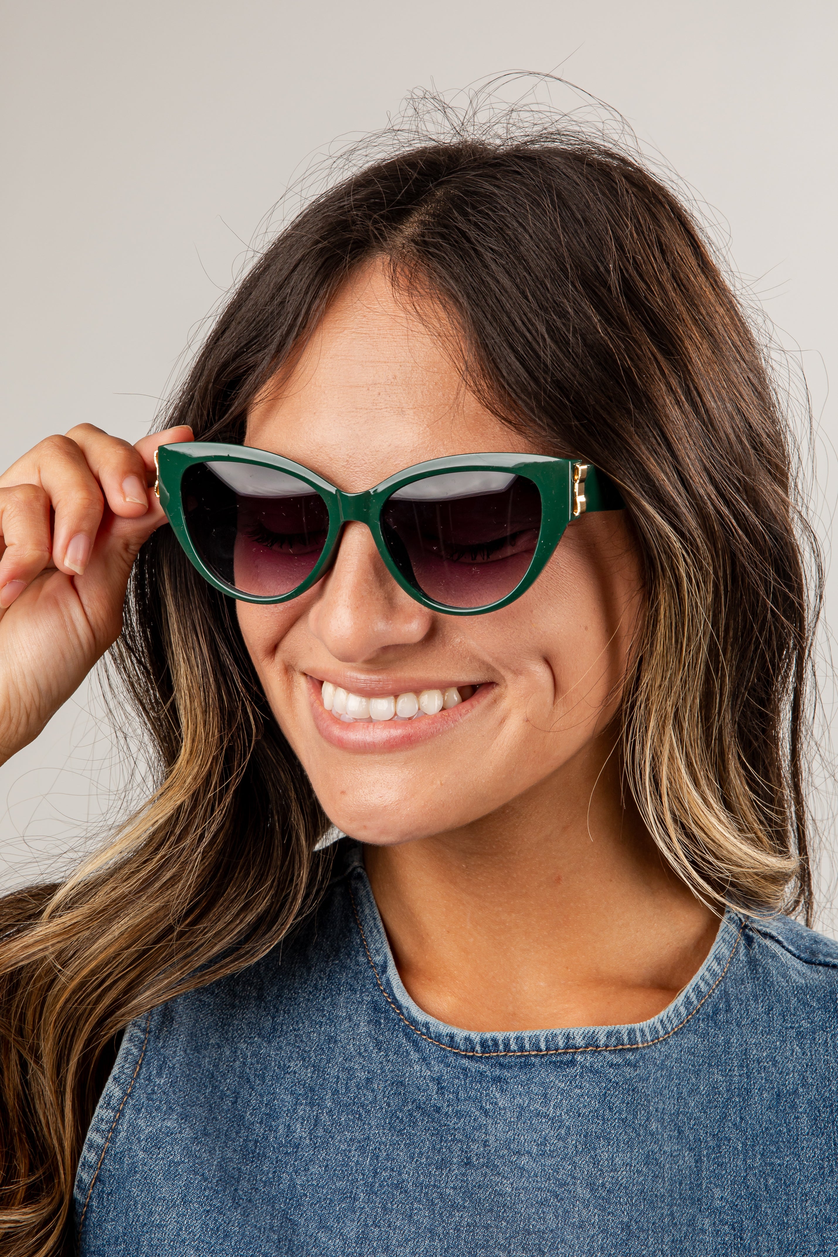Cute Green Cat Eye Sunglasses | Trendy Sunglasses | Dress Up display picture 3