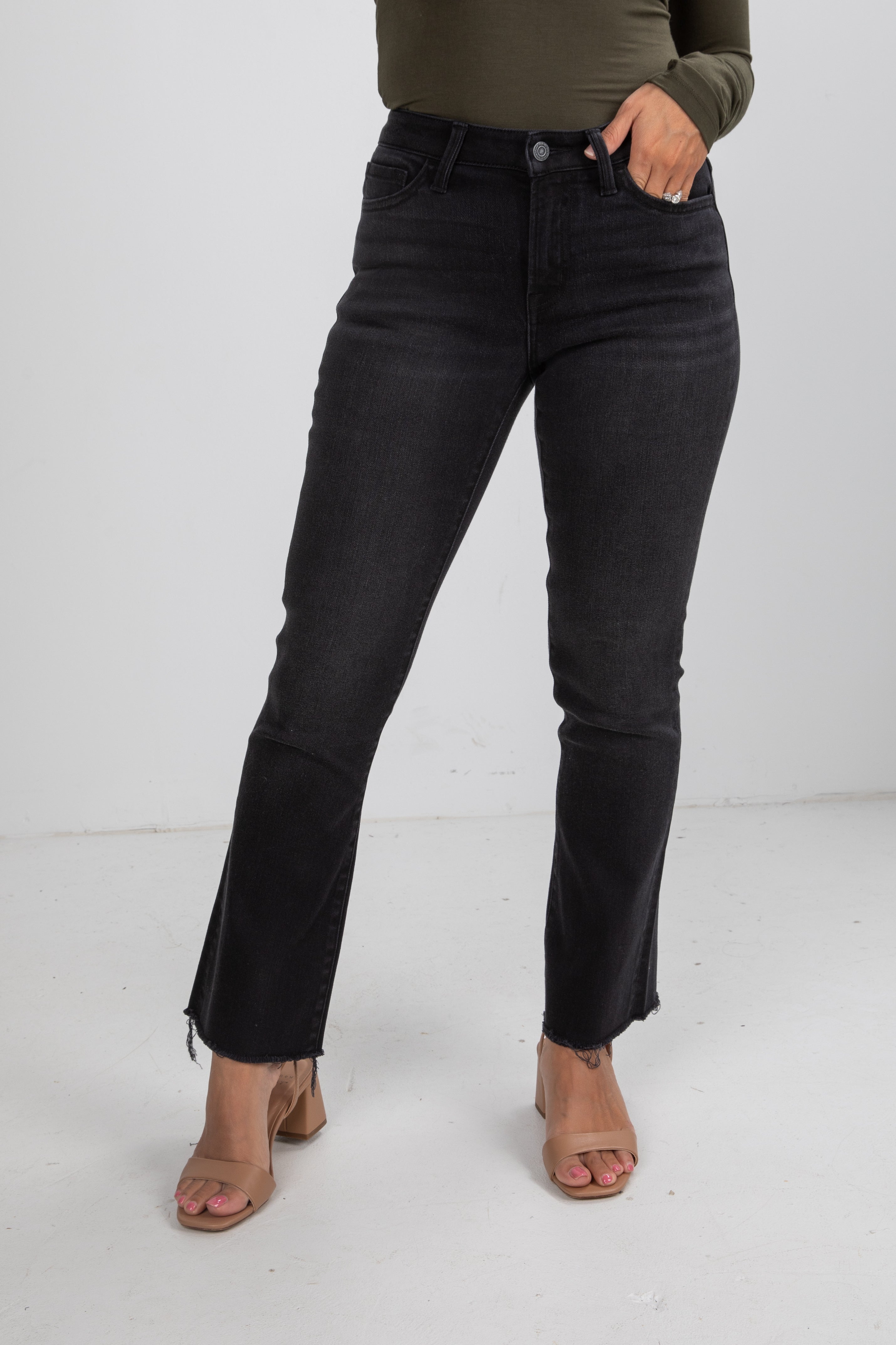 boot cut dress jeans Boot Cut Jeans: A Stylish Silhouette for Every Season