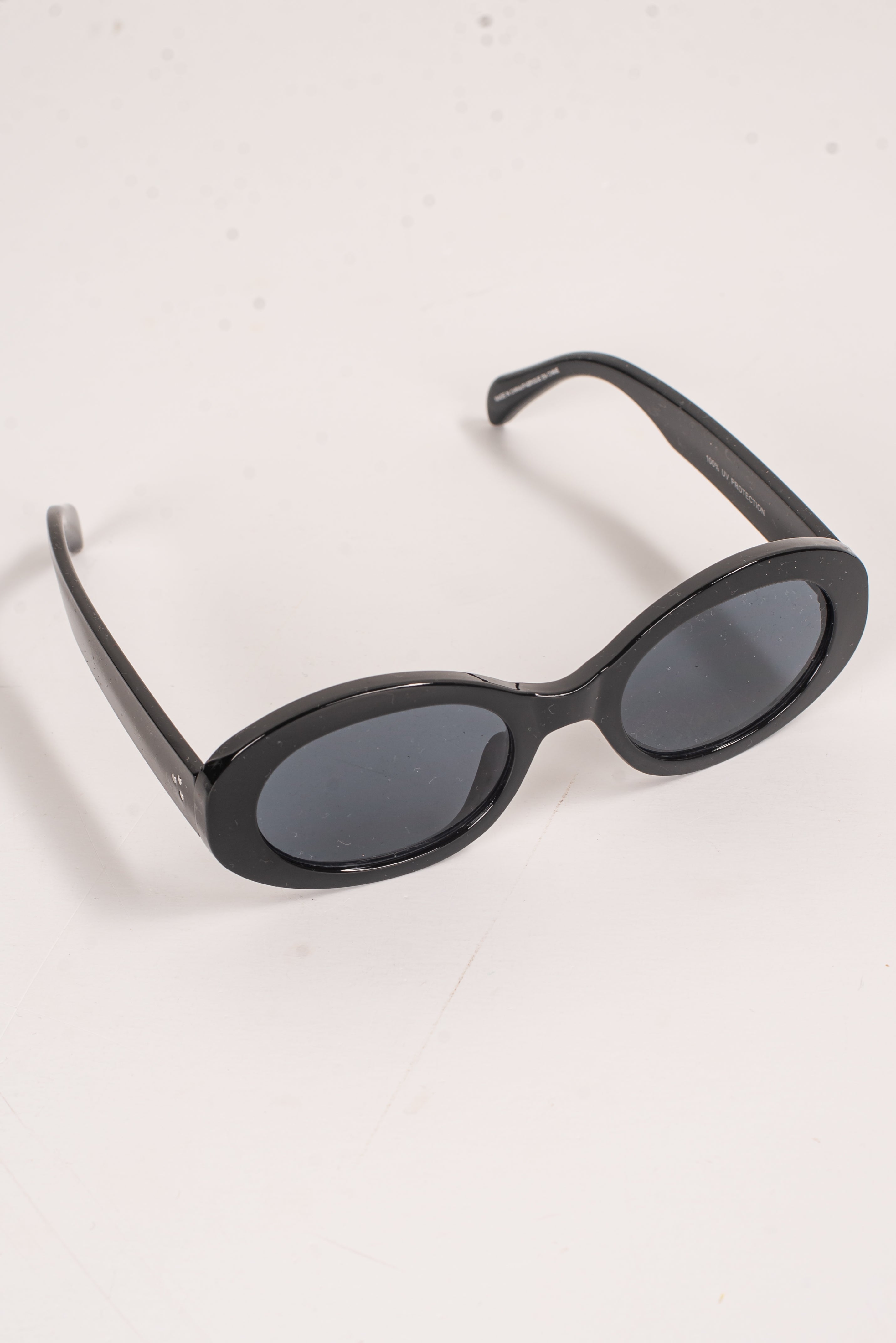 Main Frame Oval Sunglasses
