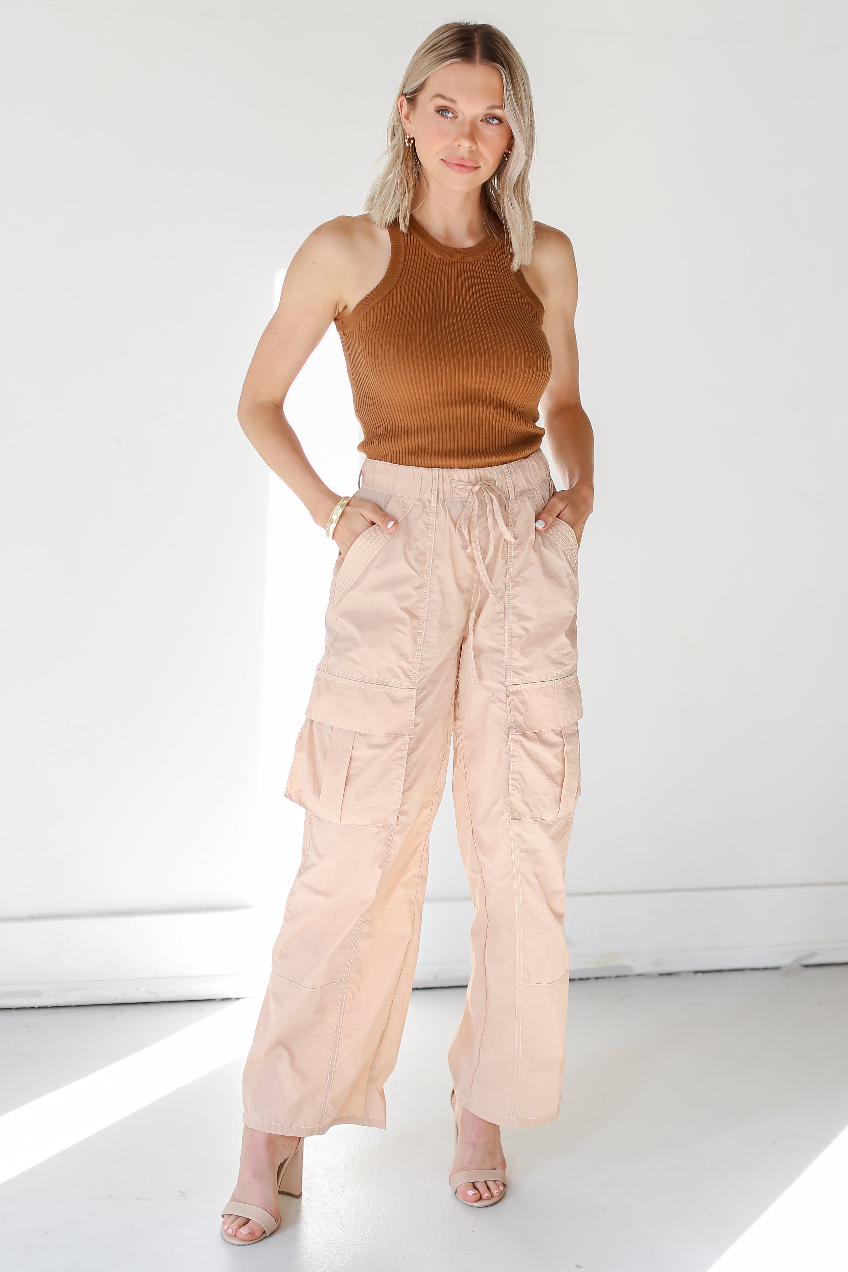 dress up model wearing blush Cargo Pants