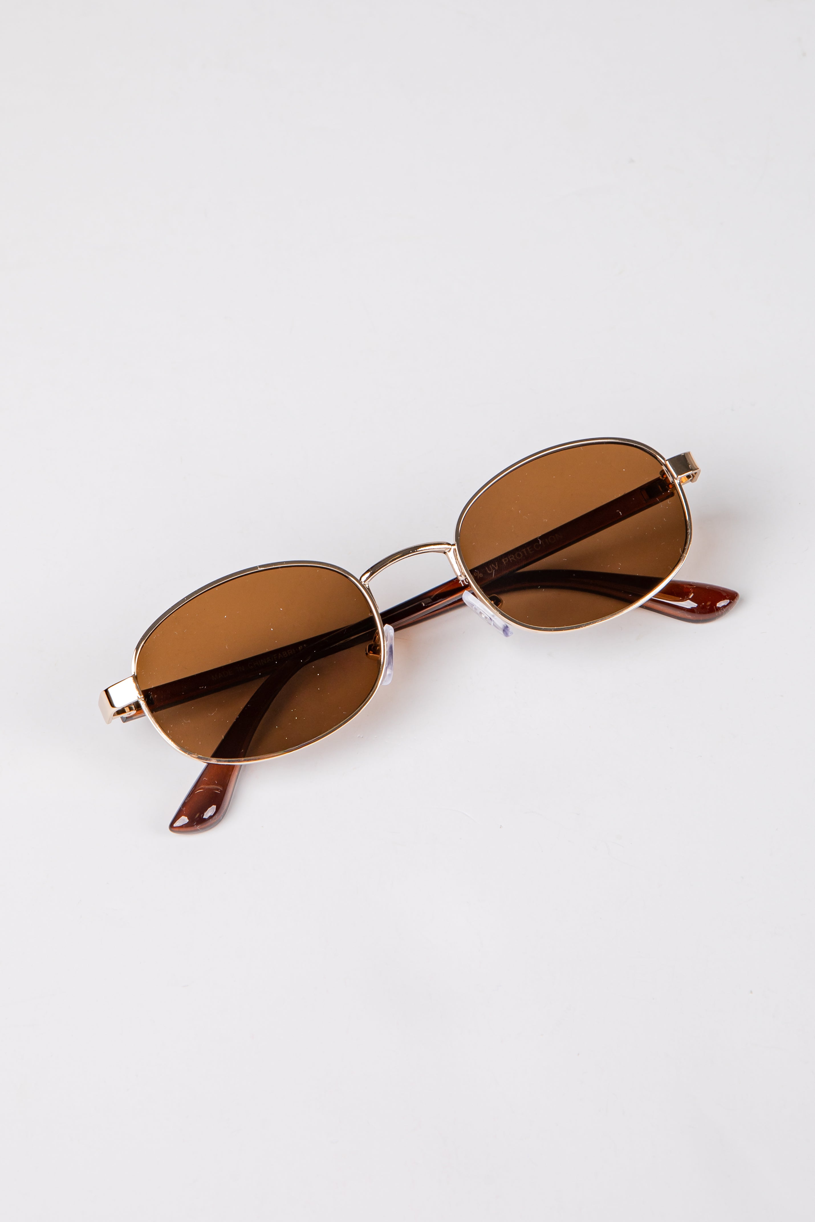 Gold Frame Brown Lens Oval Sunglasses Downtown Edge Gold Oval Sunglasses | Trendy Women main image 3