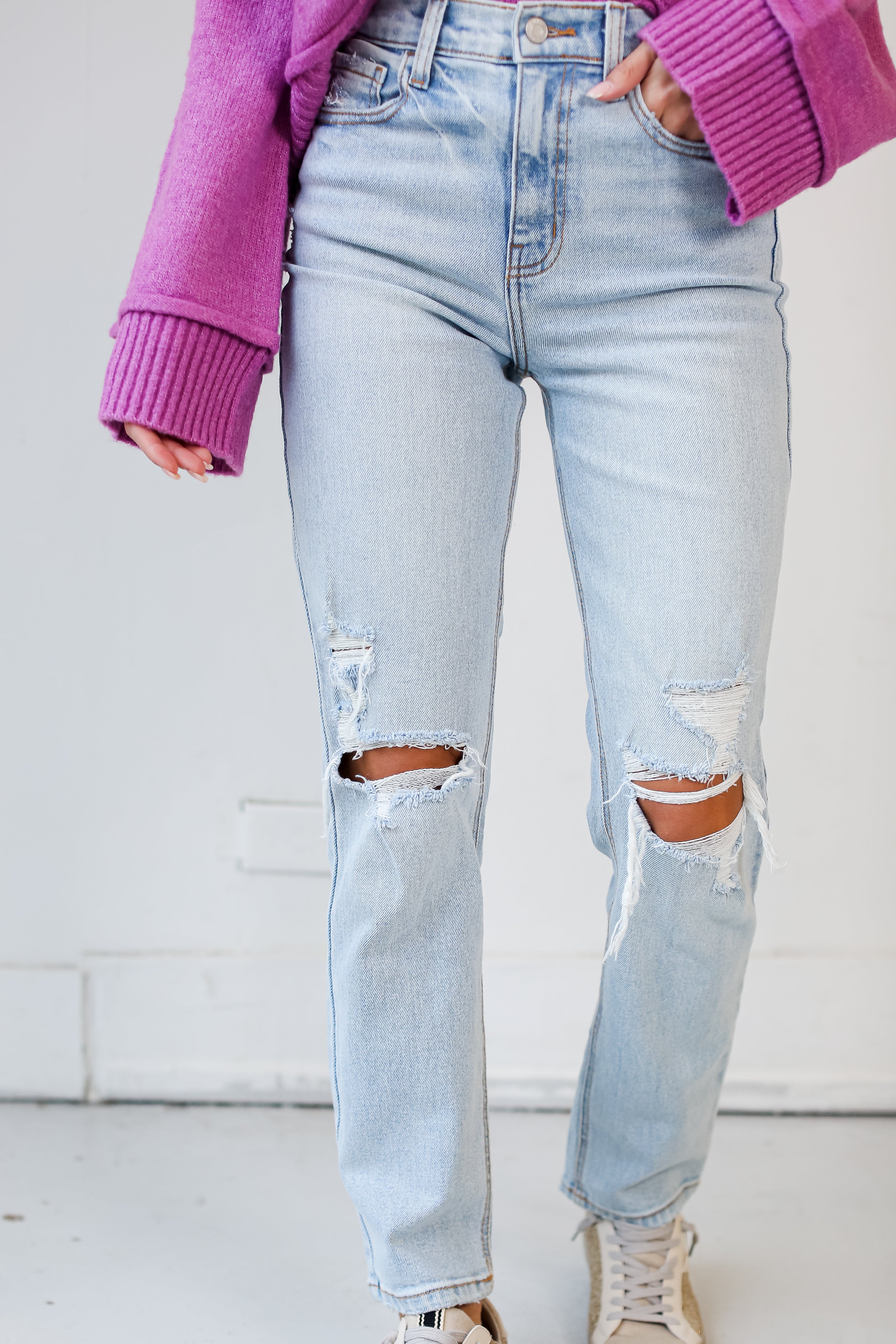 light wash Distressed Straight Leg Jeans on dress up model