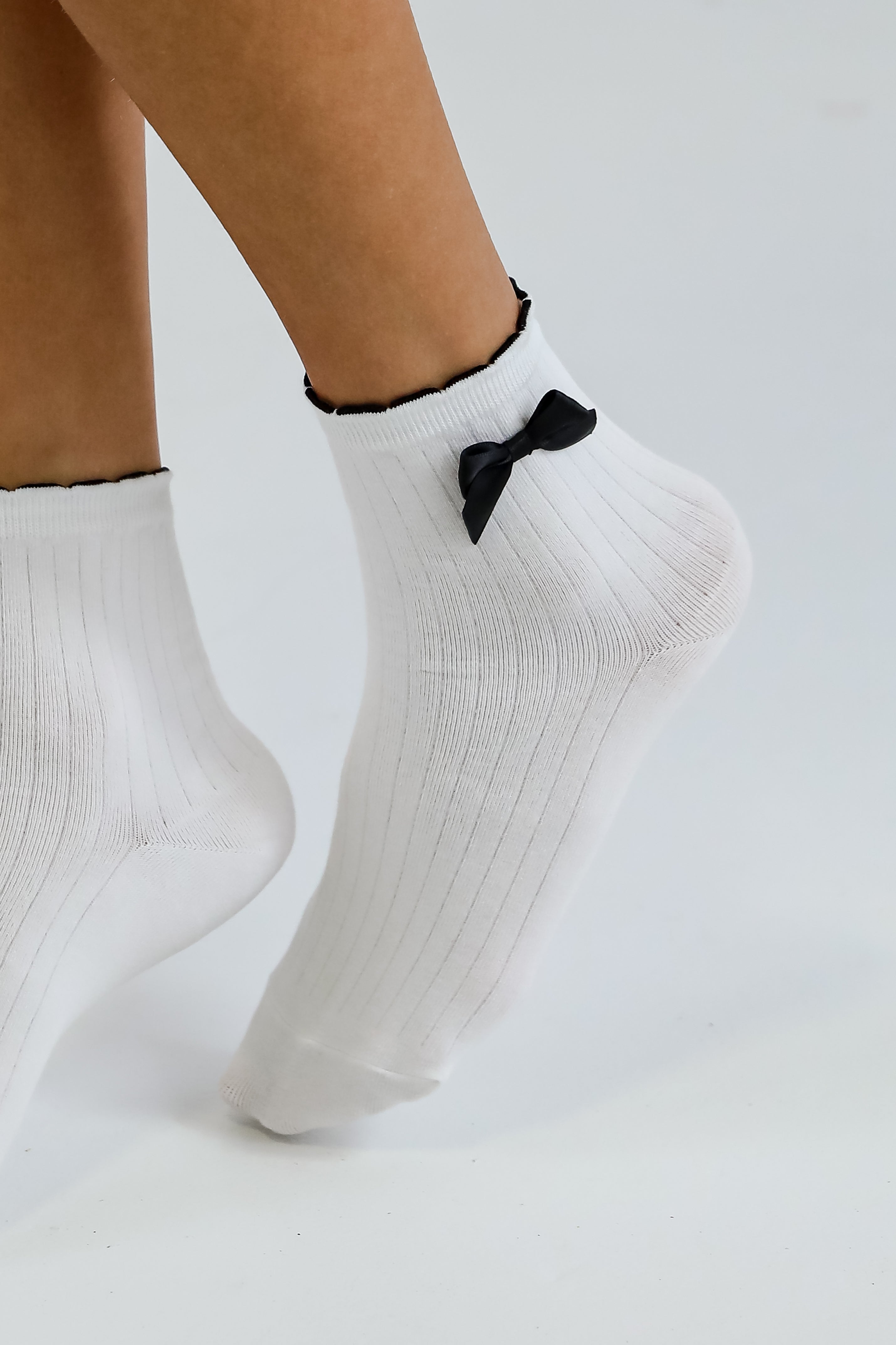 Dearest Charm Ivory Bow Ankle Socks