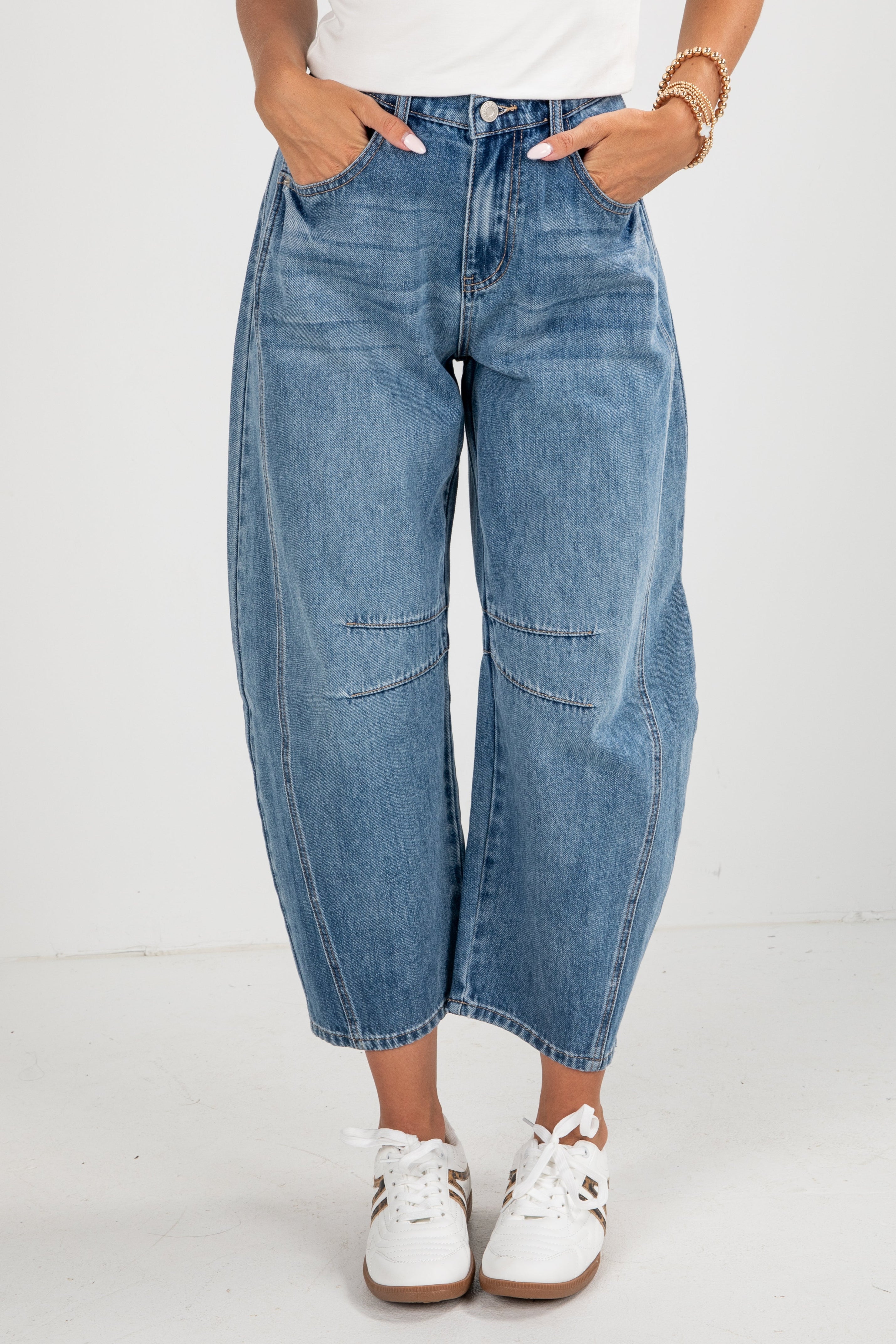 Medium Wash High-Rise Barrel Jeans | Women's Jeans