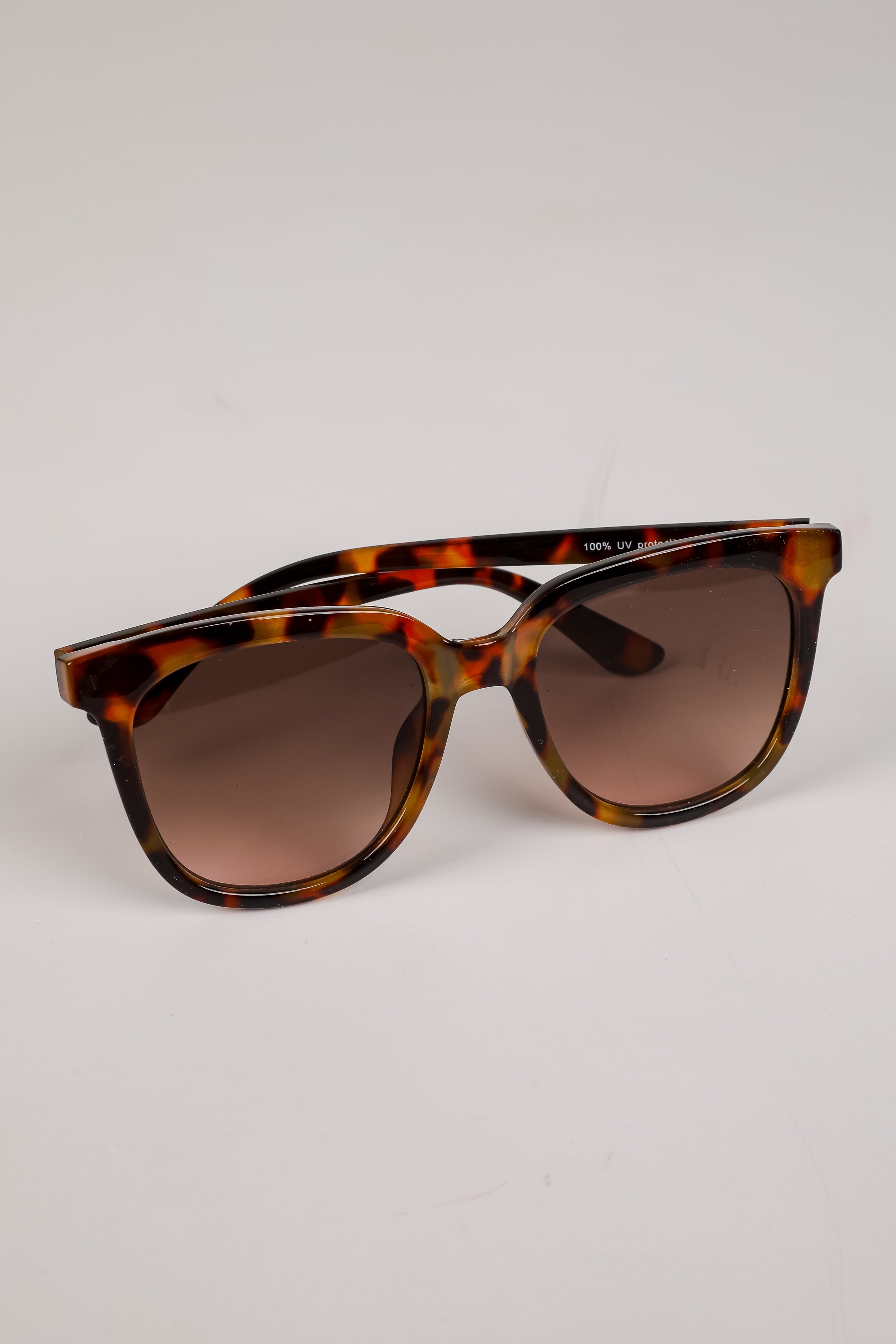 Glistening Lights Tortoise Round Sunglasses