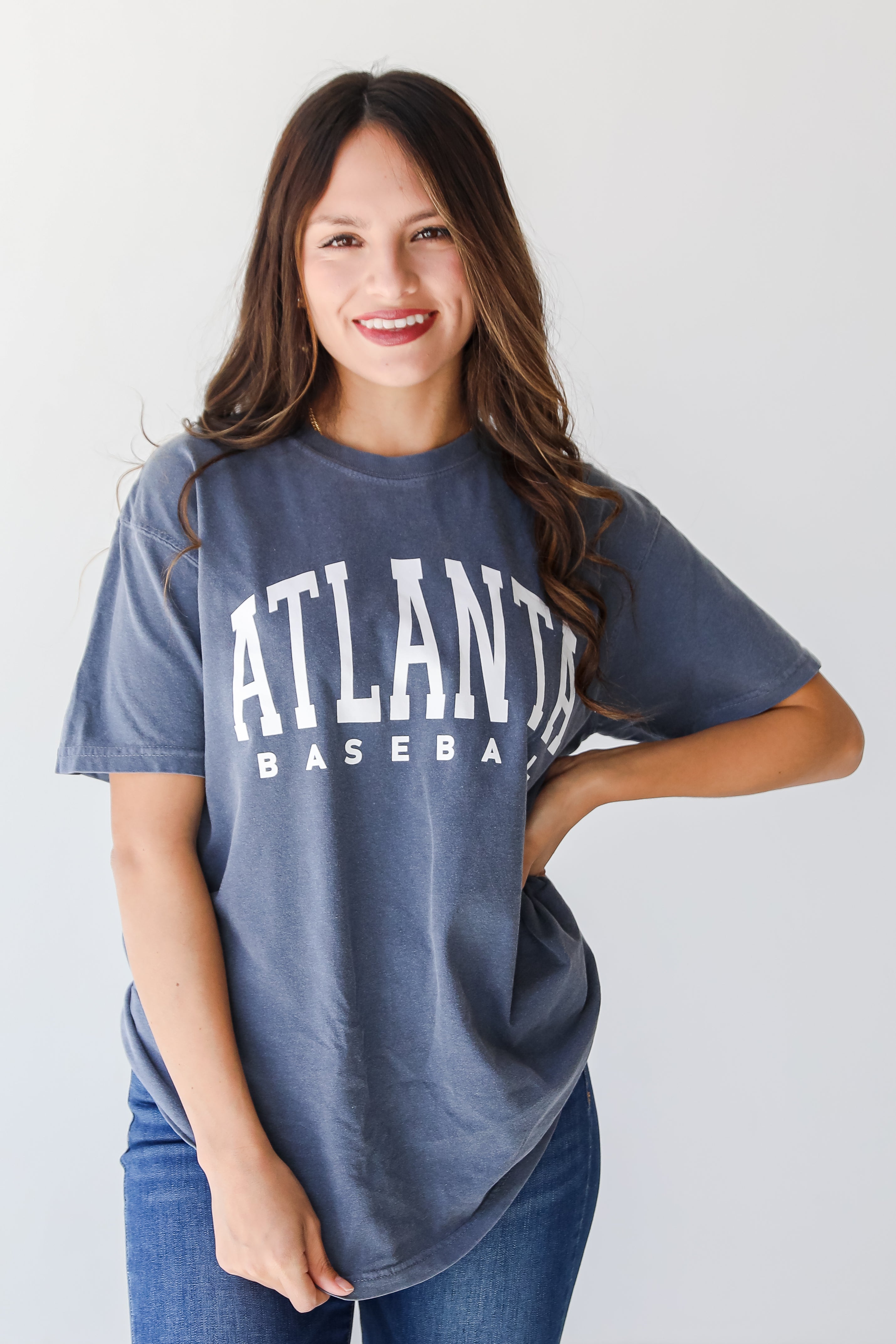 Baseball Game Outfit  Baseball game outfits, Atlanta braves baseball,  Baseball boyfriend