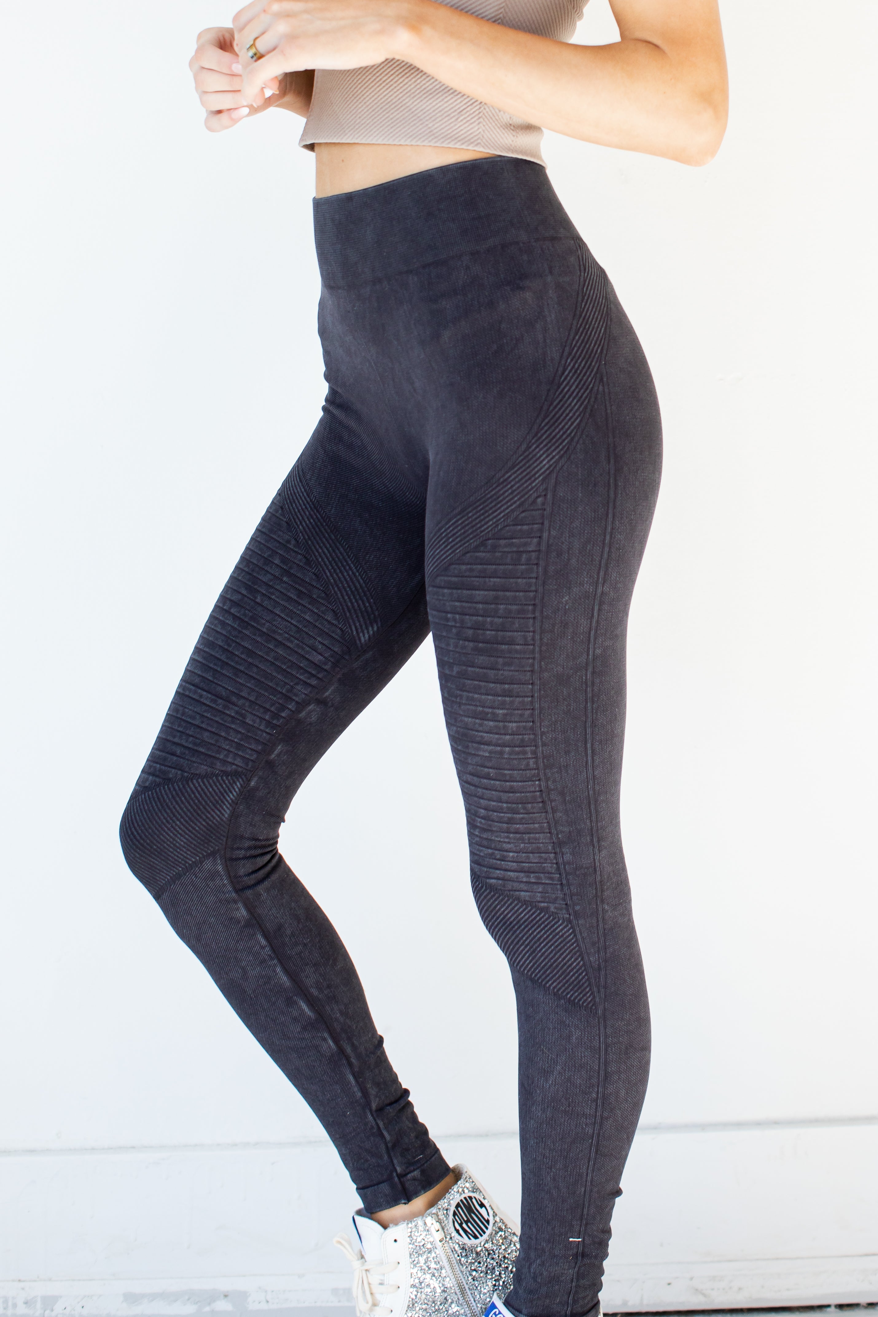 Seamless Moto Leggings side view