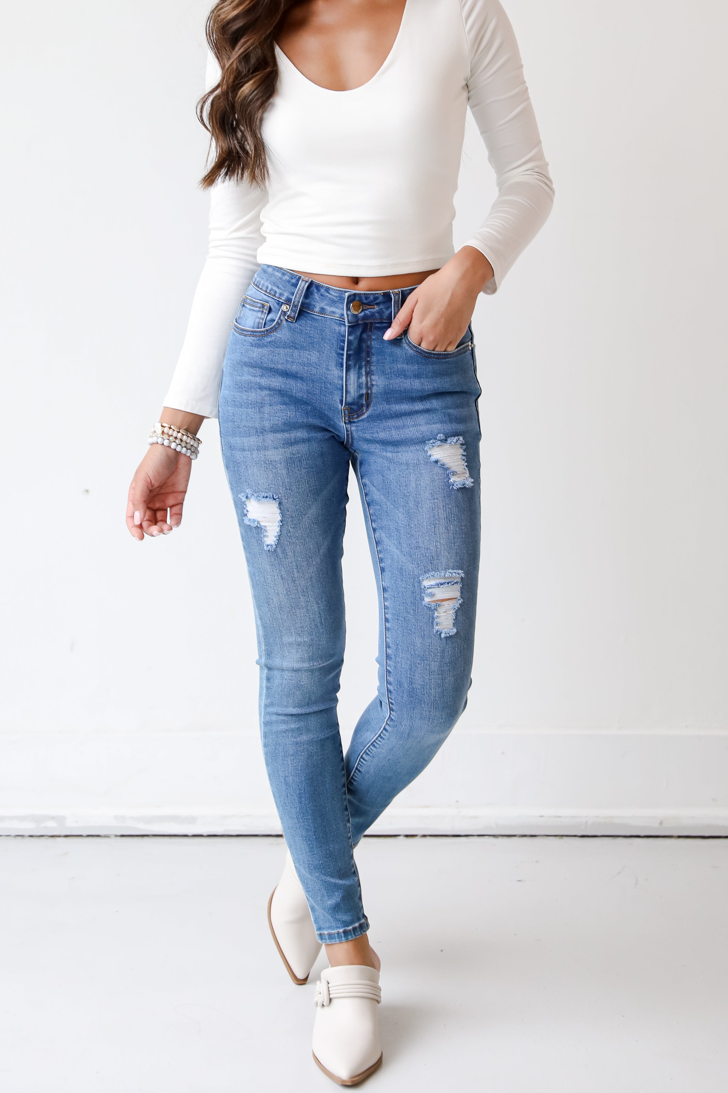 medium wash skinny jeans