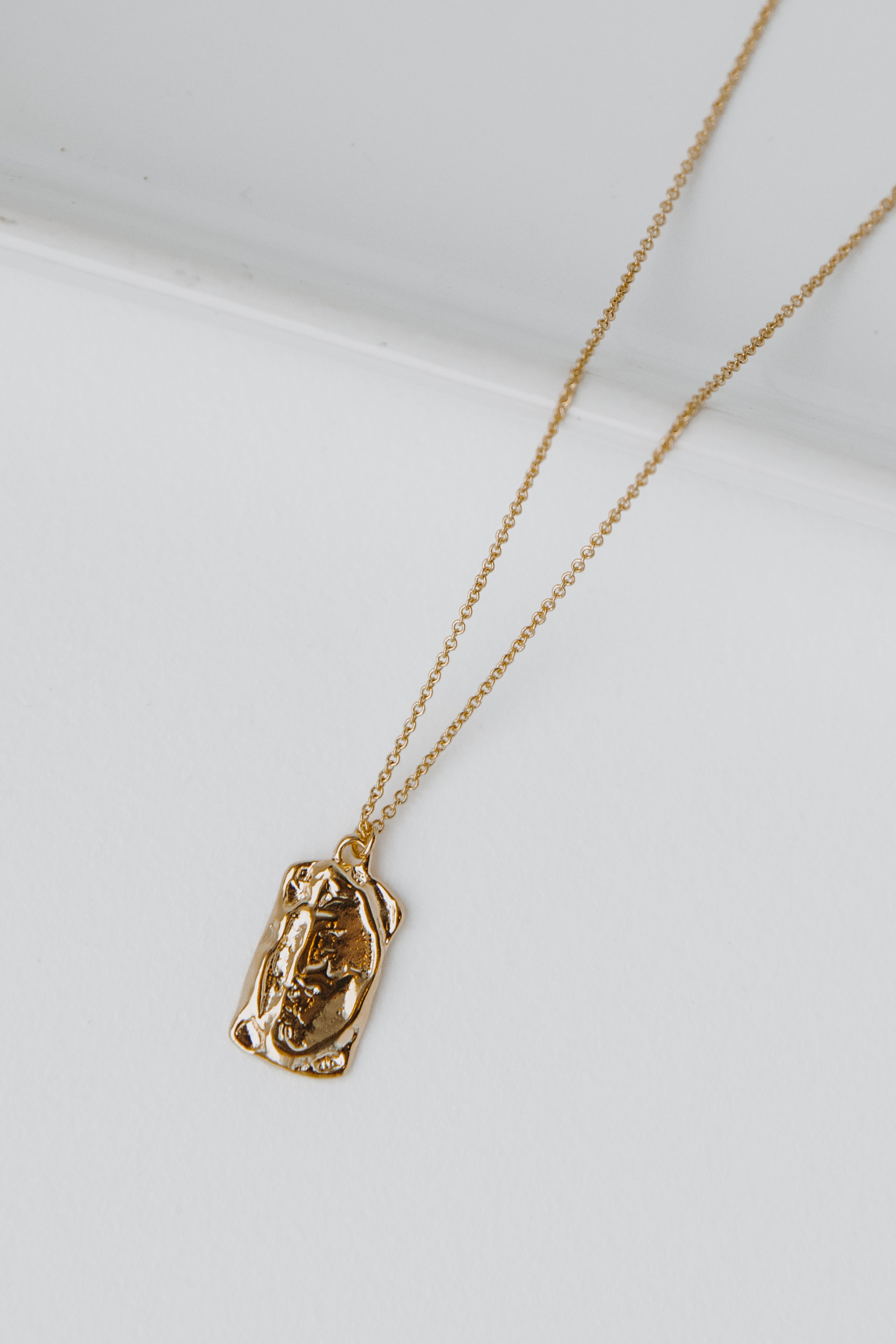 Gold Pendant Necklace from dress up