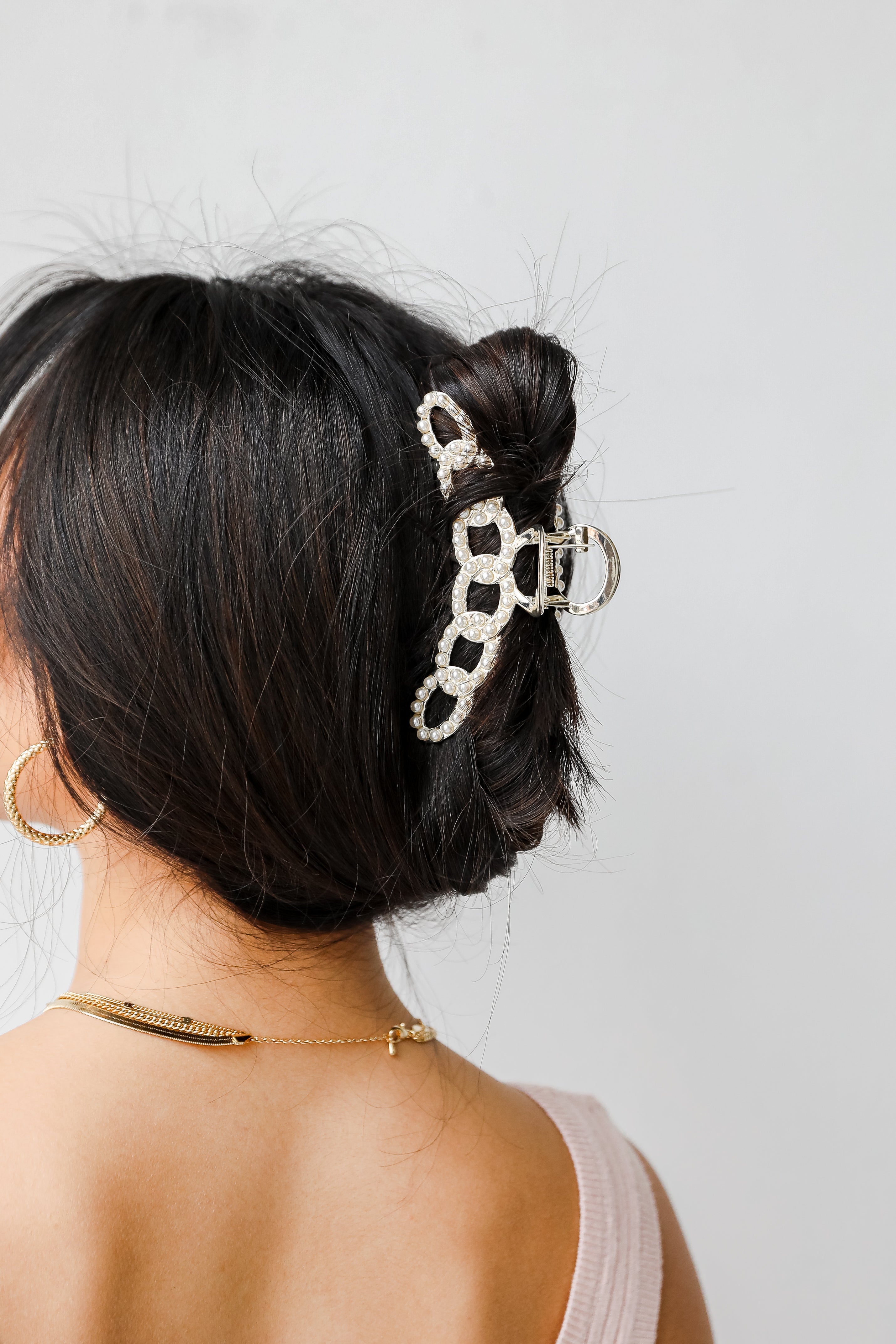 Pearl Claw Hair Clip close up