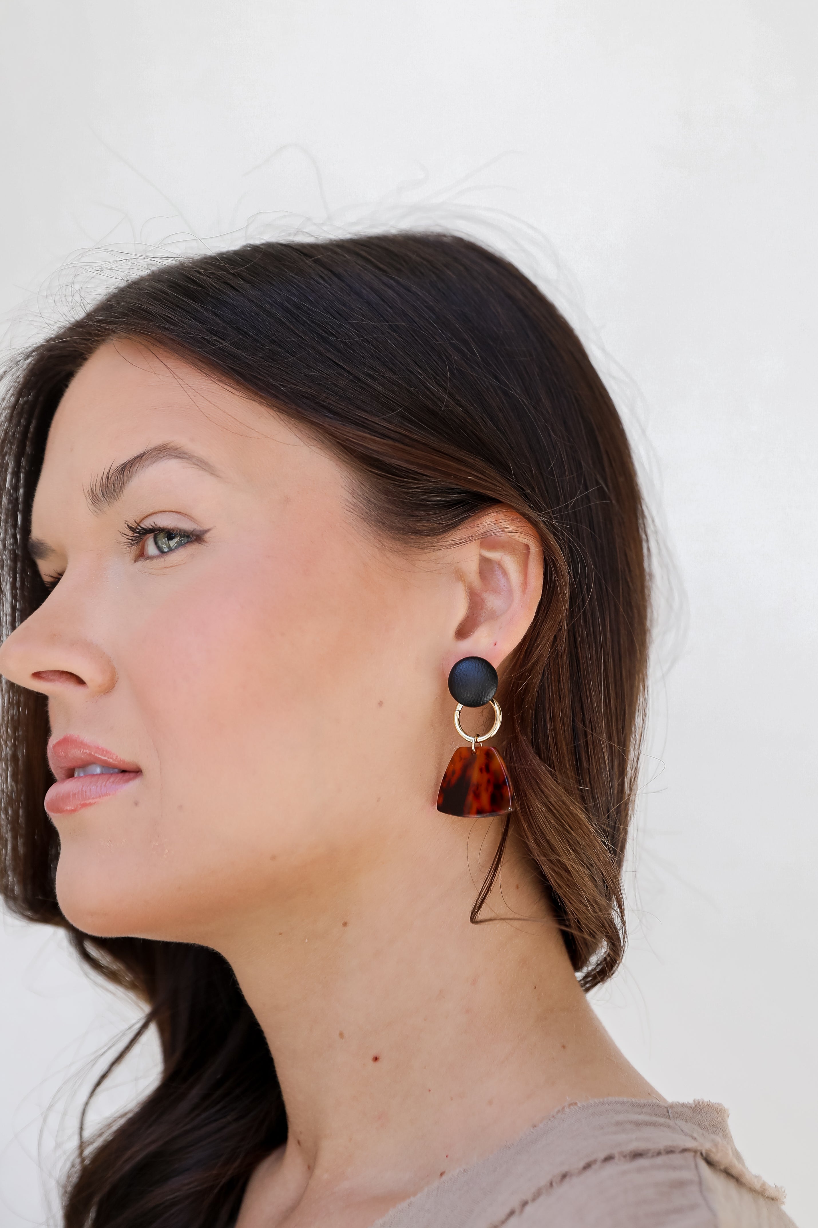 Drop Earrings in black on model