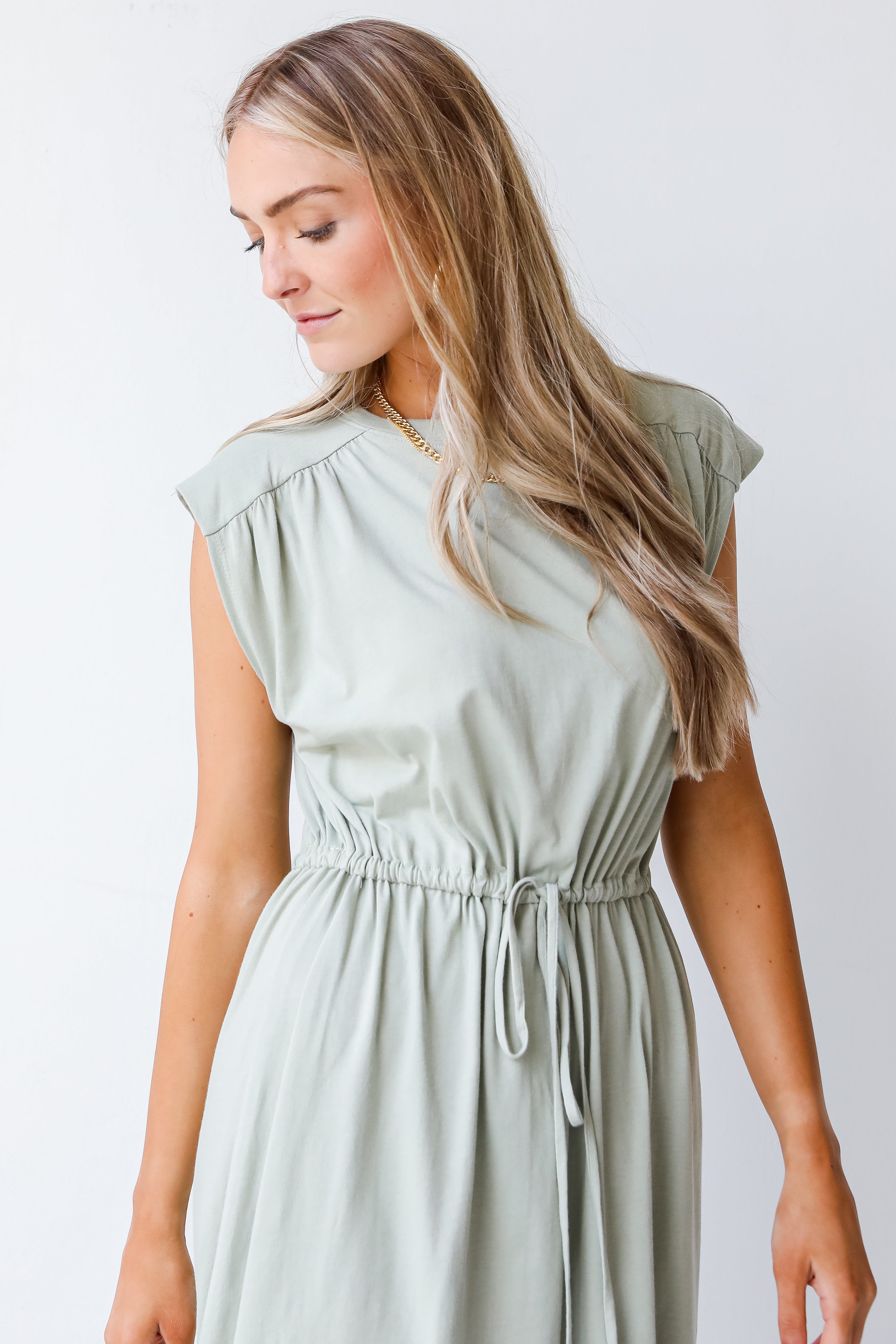 Midi Dress in sage close up
