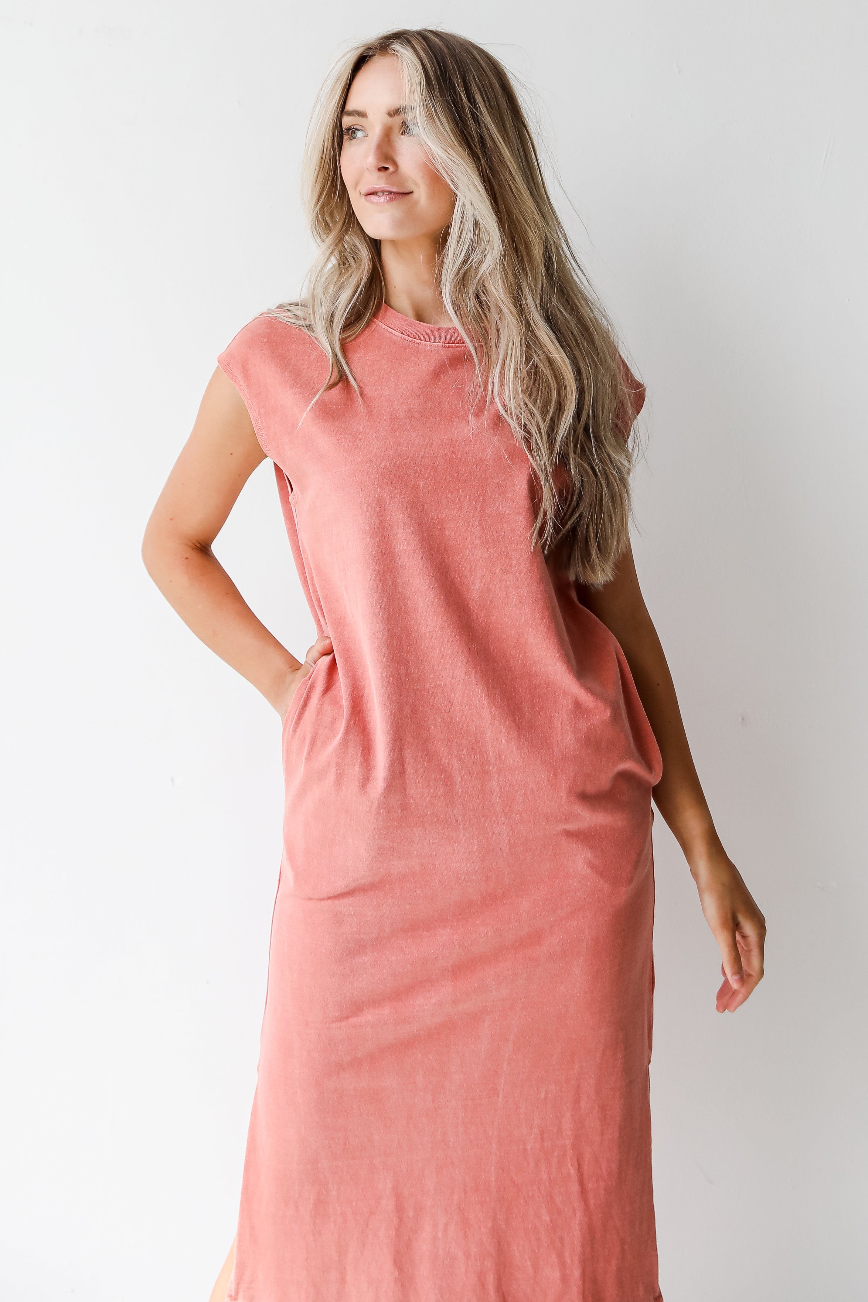 Midi Dress in coral on model