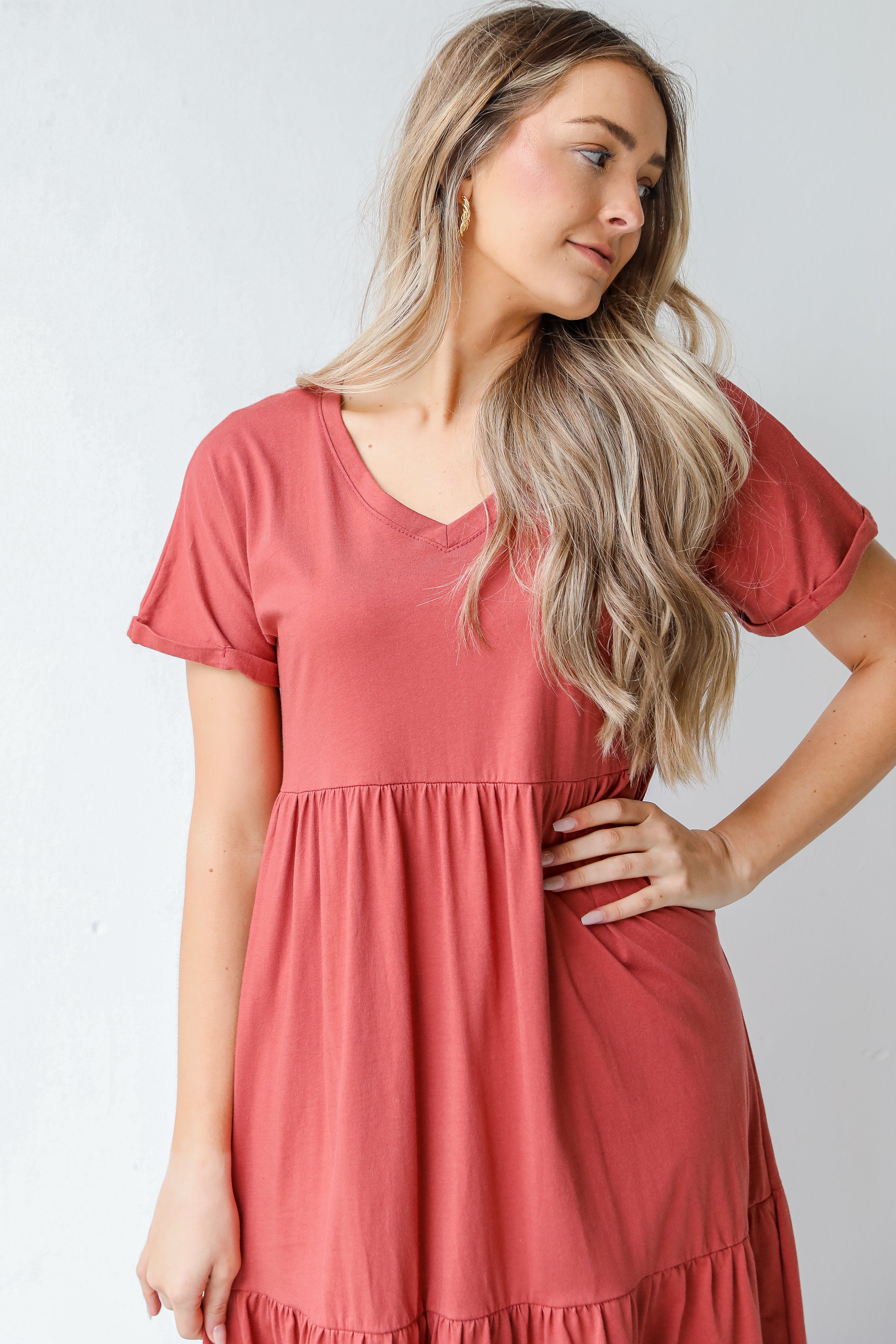 Tiered Midi Dress in marsala close up