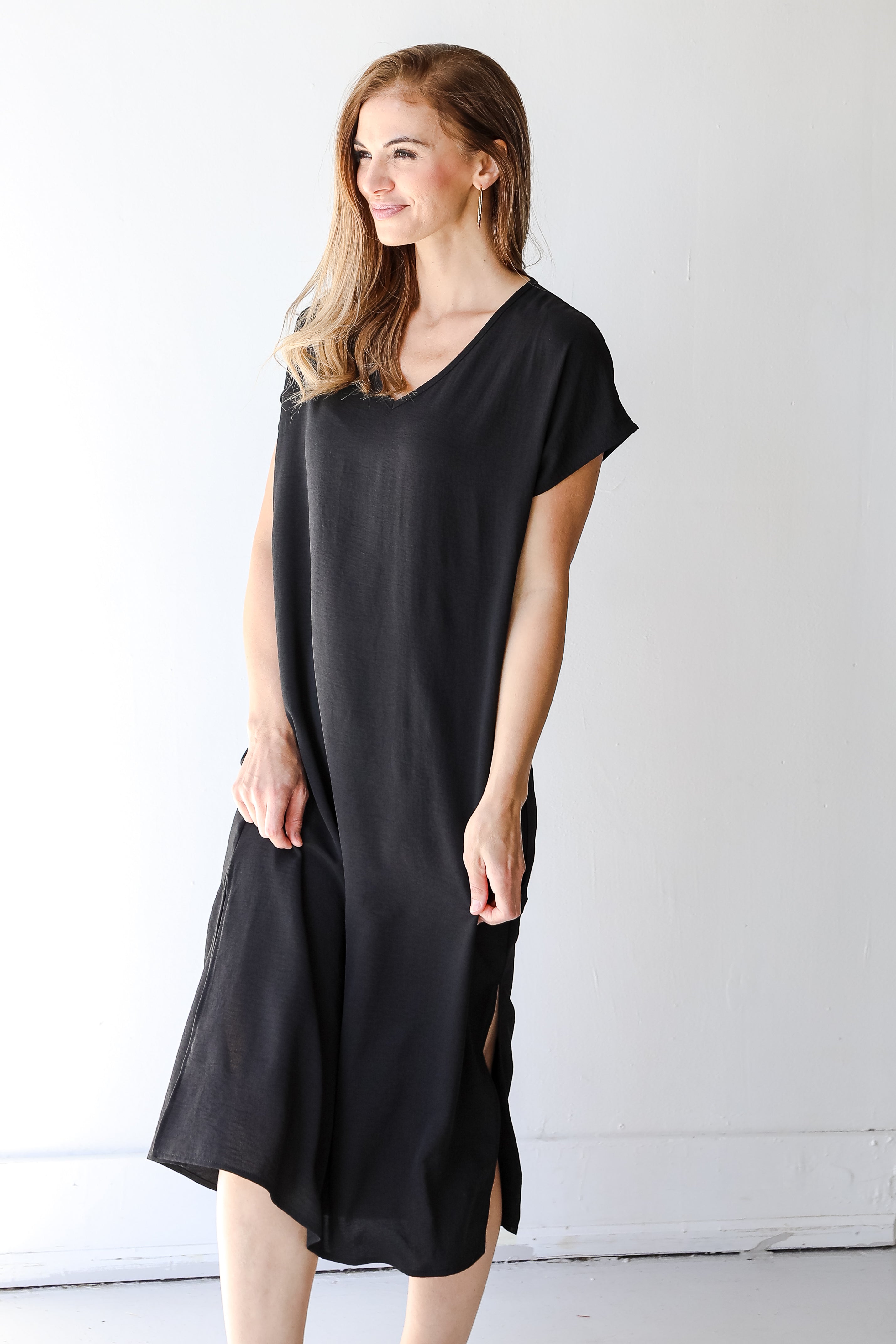 Midi Dress in black side view
