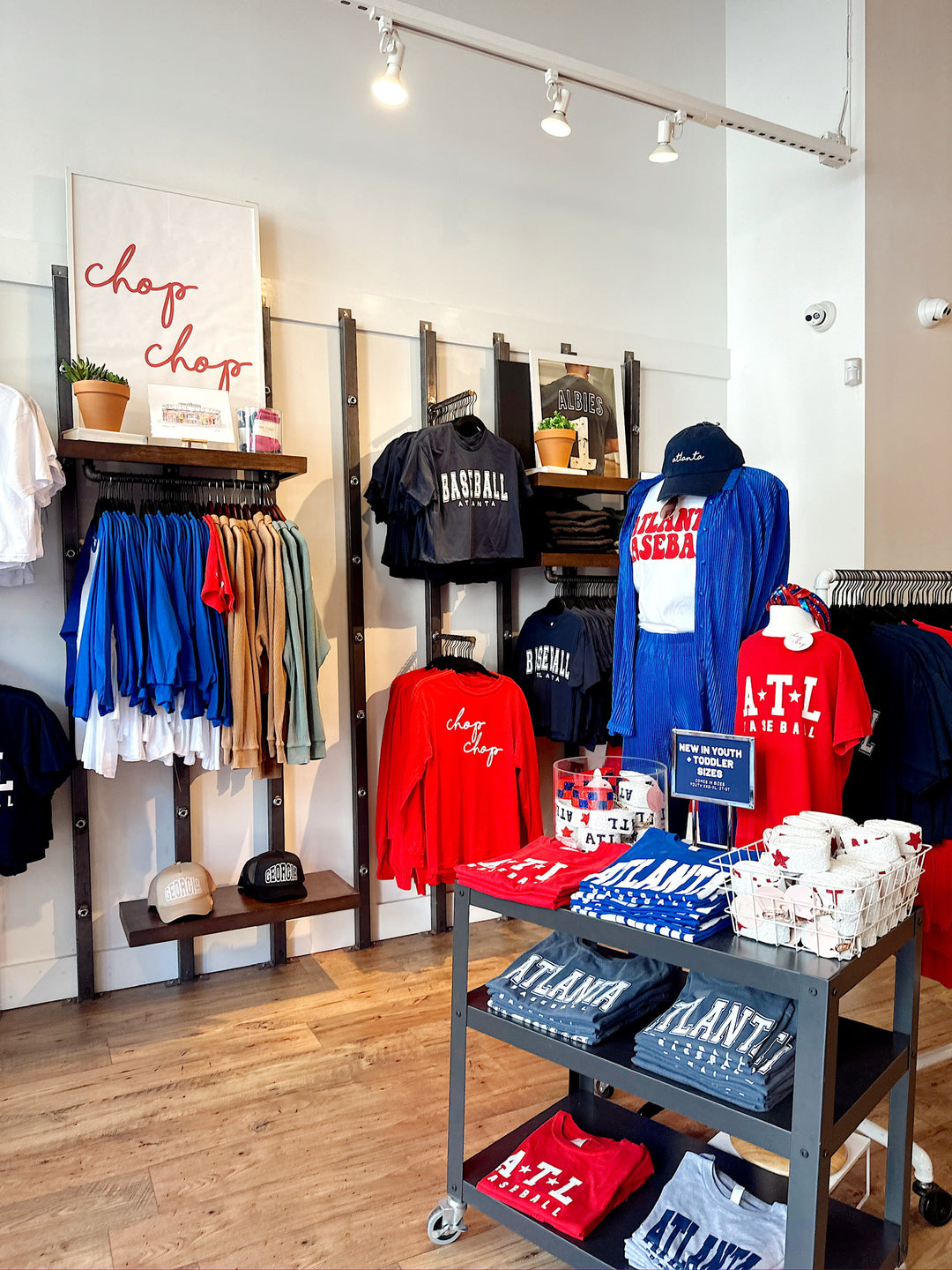 braves game day tees and sweatshirts. braves game day outfits. atlanta women's clothing boutique near me.