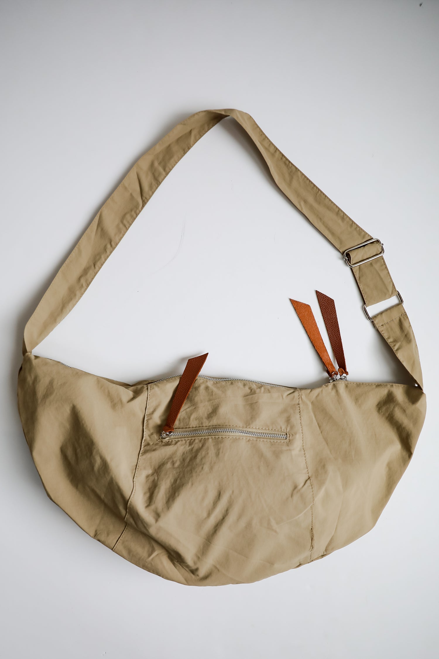 City Moves Sling Bag