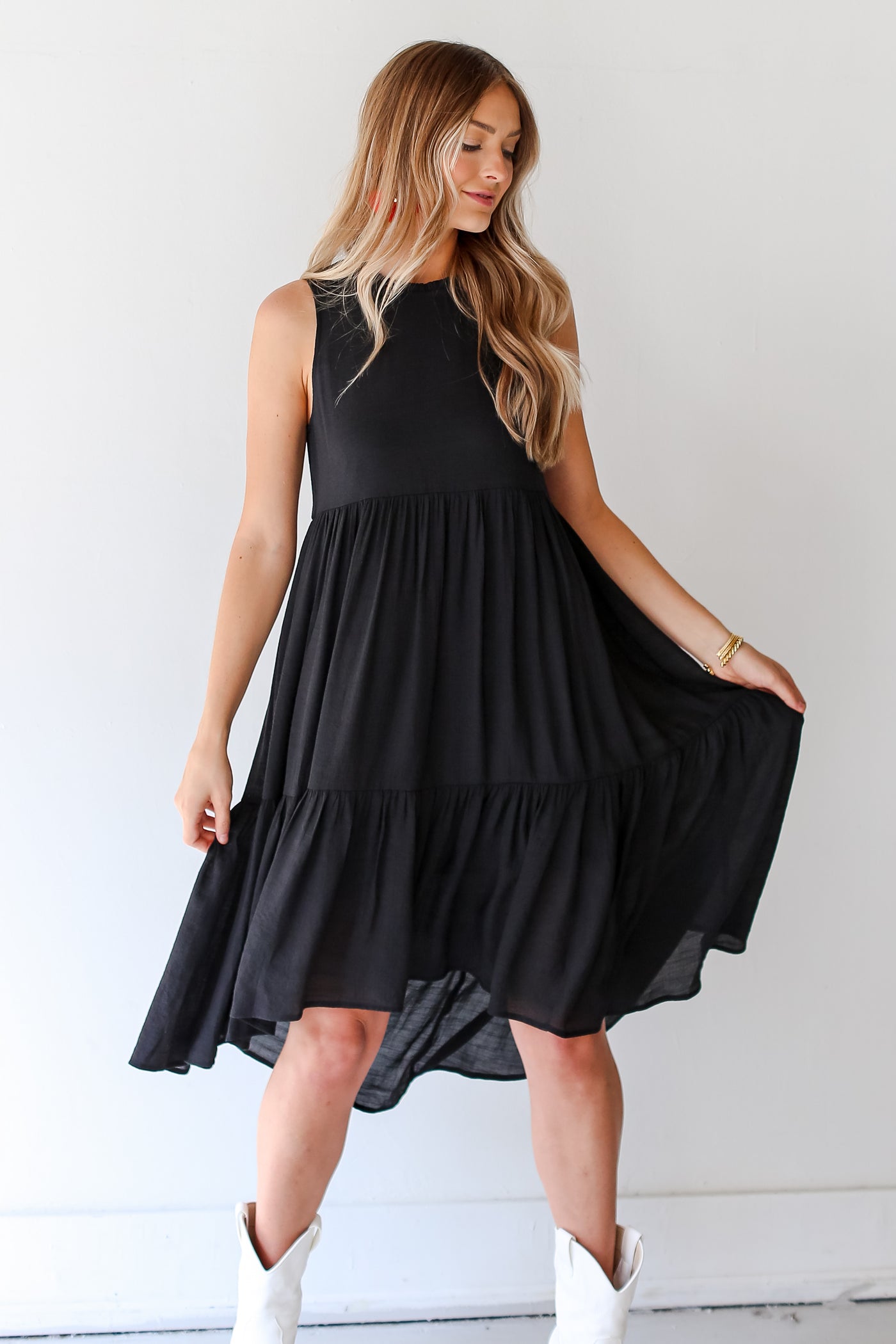 black Tiered Midi Dress on dress up model