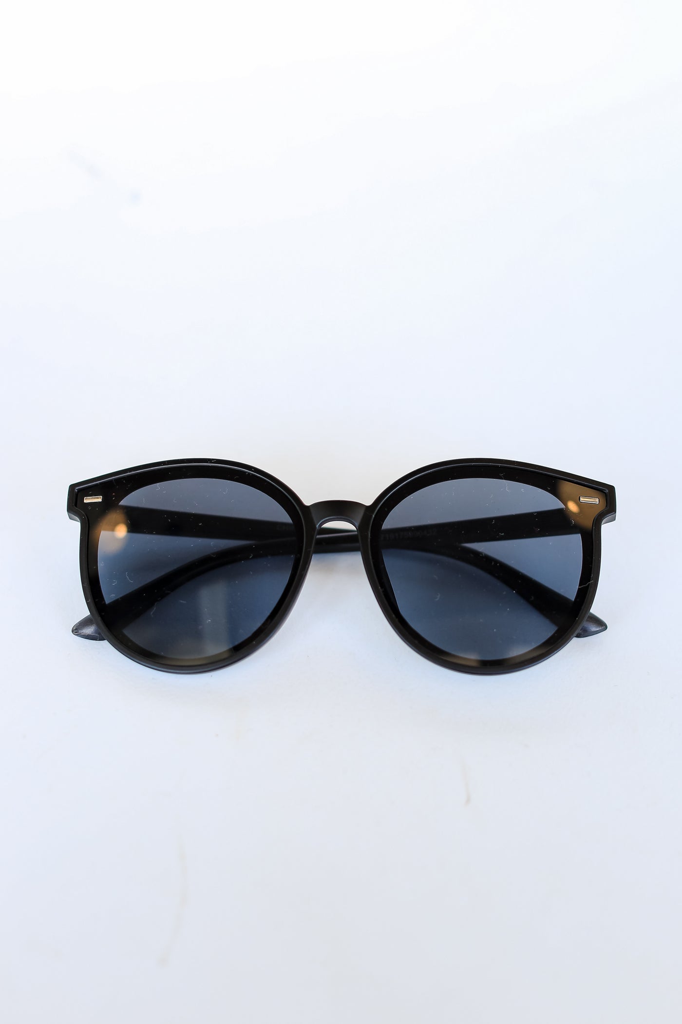 black Round Sunglasses