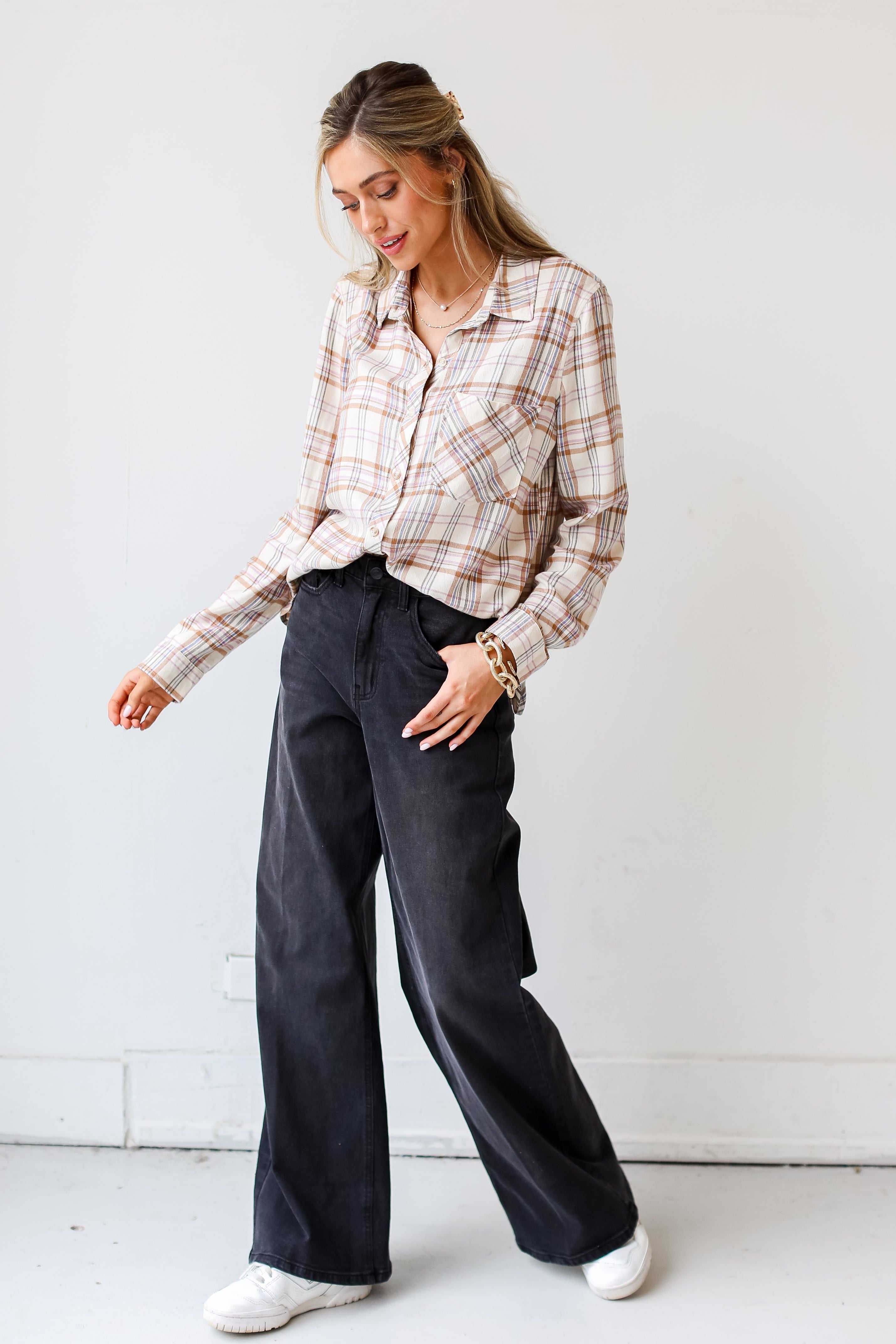 Black Denim Wide Leg Jeans on dress up model