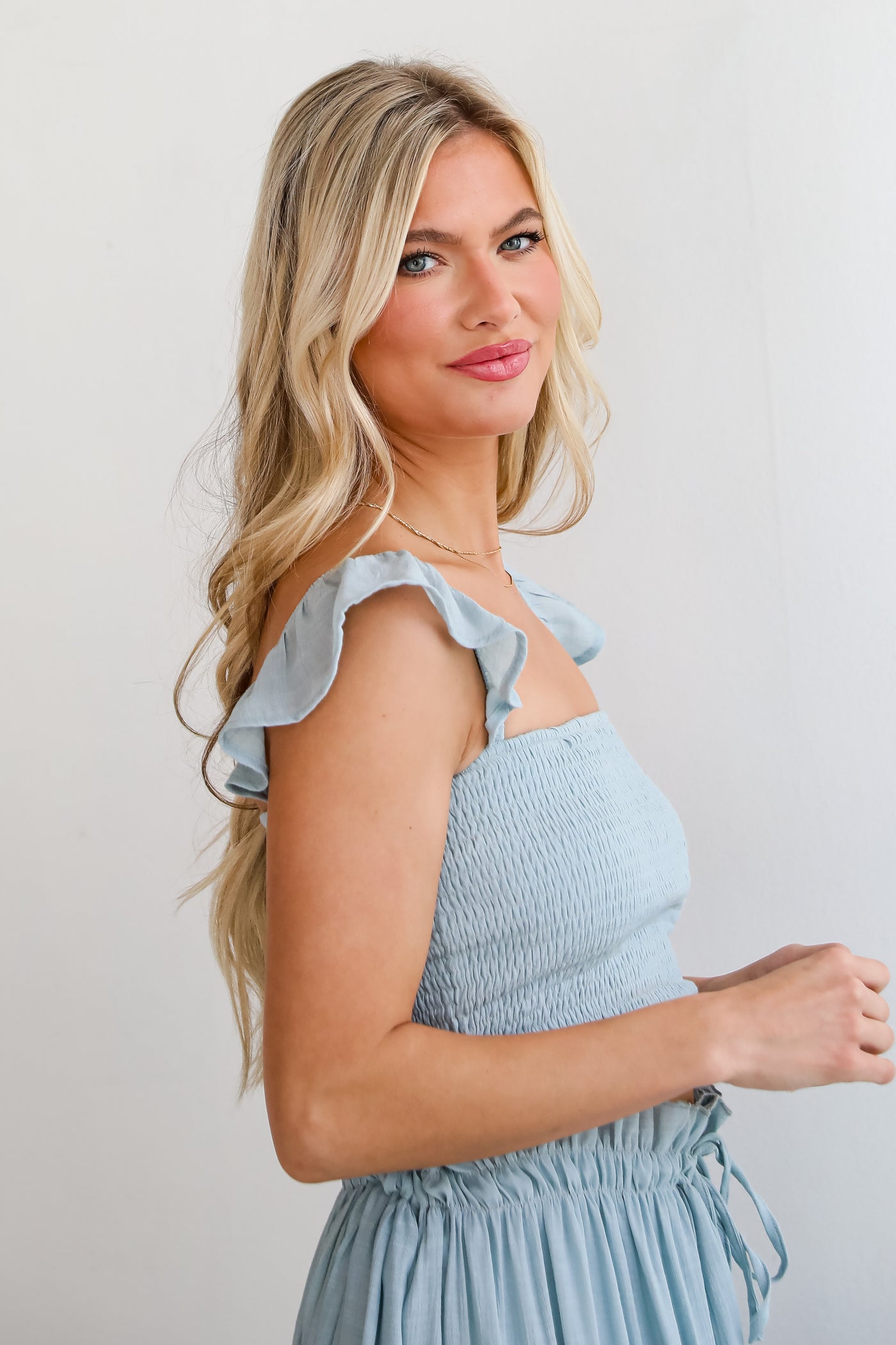 Sunny Impression Blue Smocked Cropped Tank crop tops
