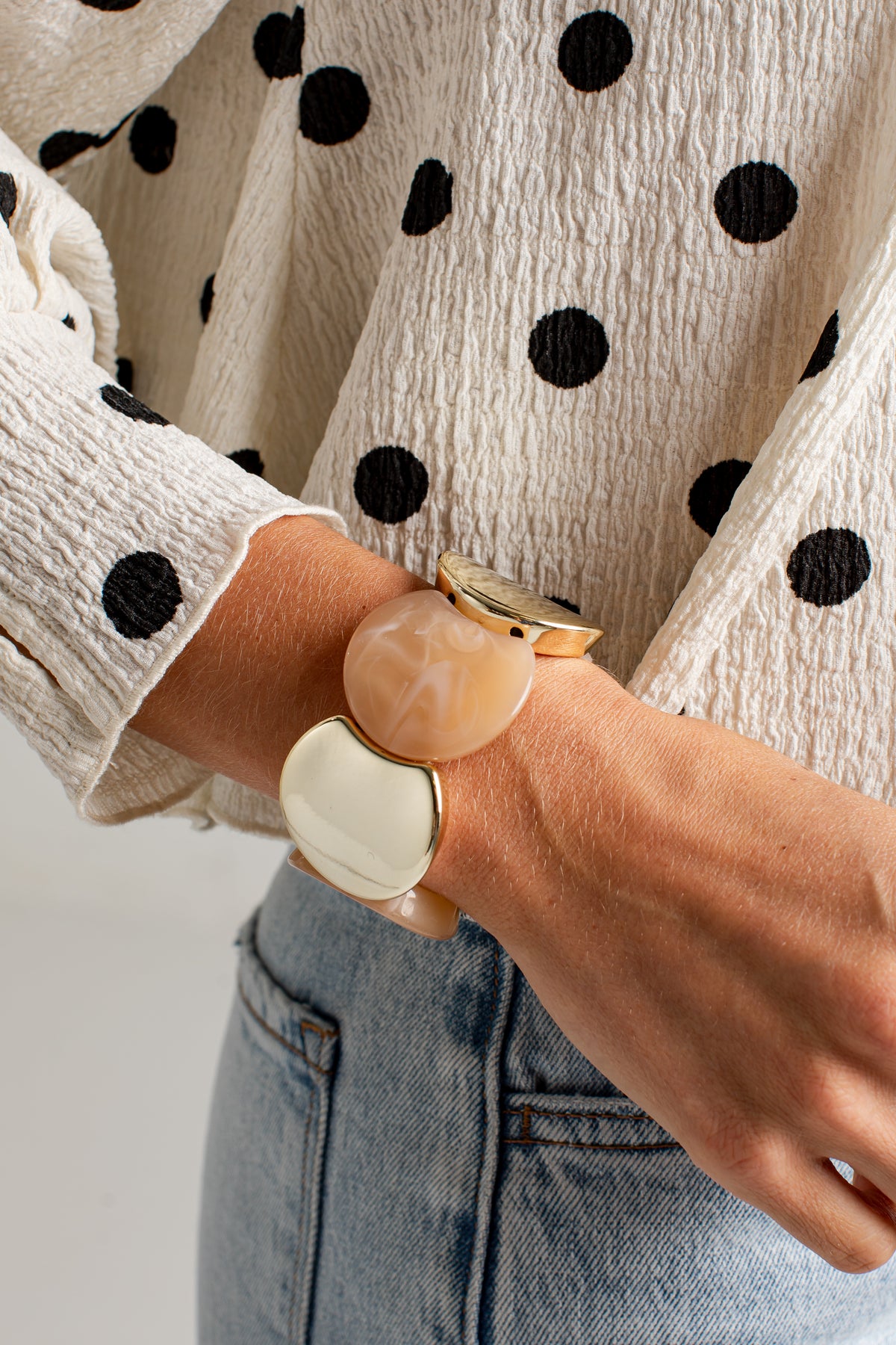 blush circle stretch bracelet