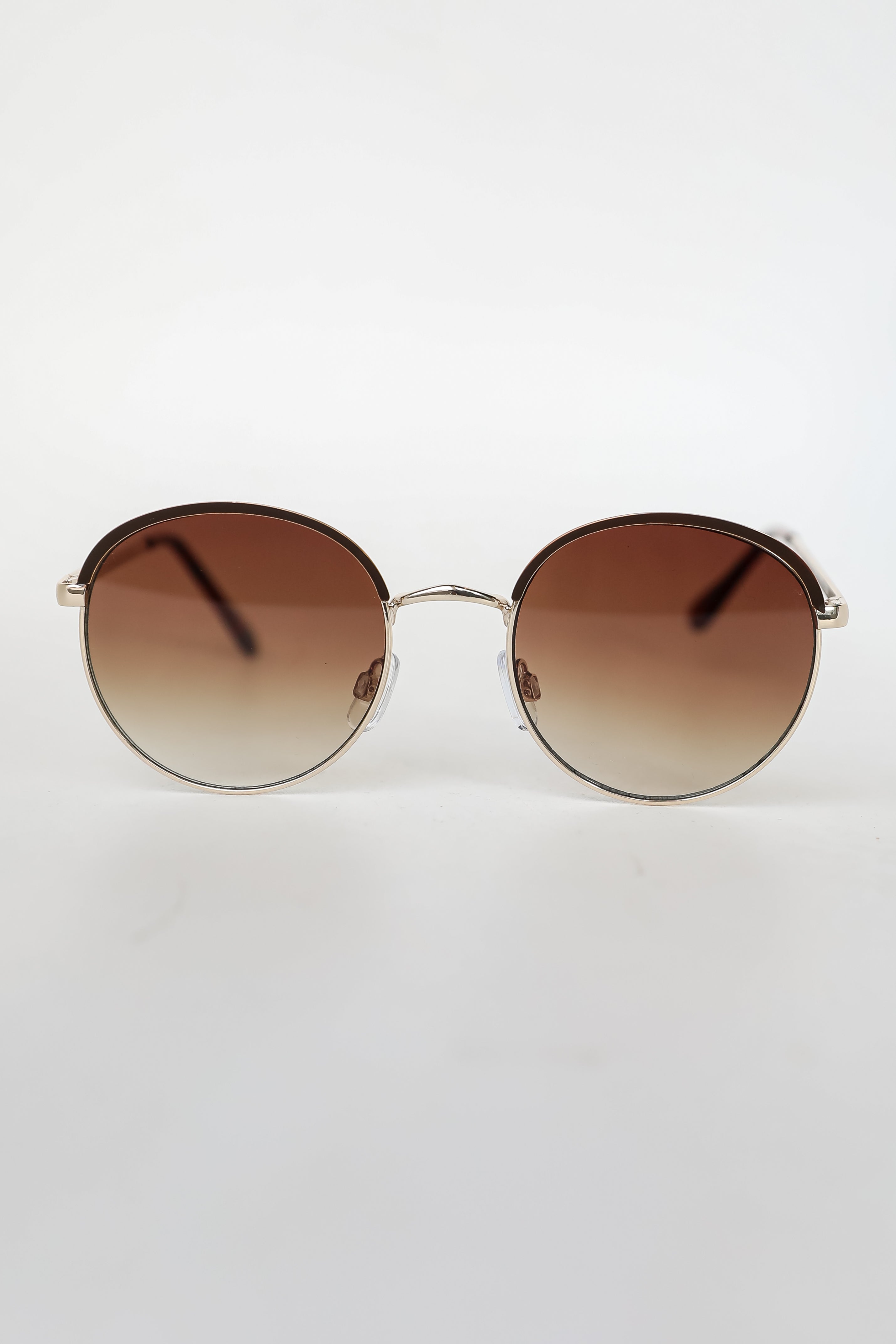 Throwing Shade Brown Round Sunglasses