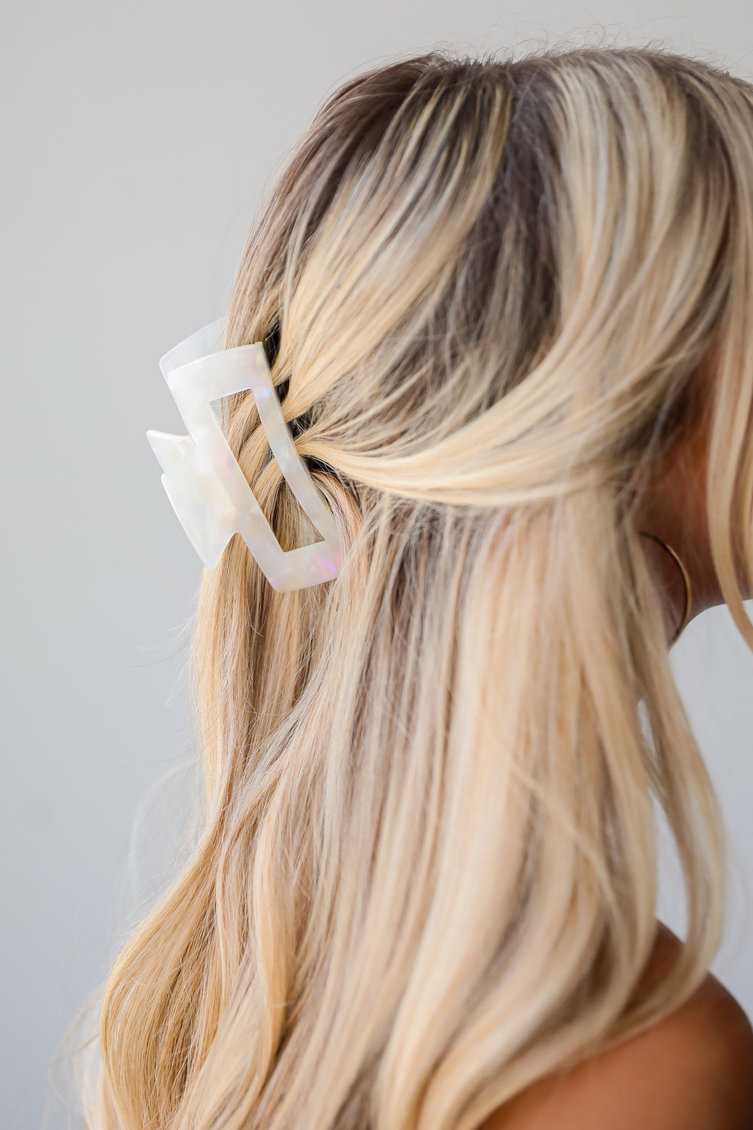 White Acrylic Claw Hair Clip