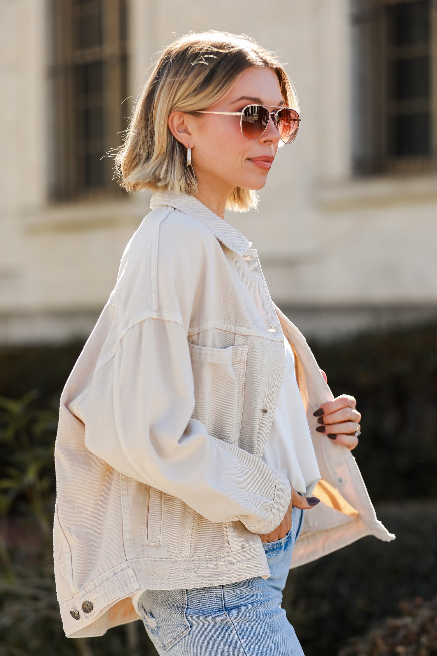 Jeans Off White T Shirt Outfit Dress Up Styling T Shirt And Jeans