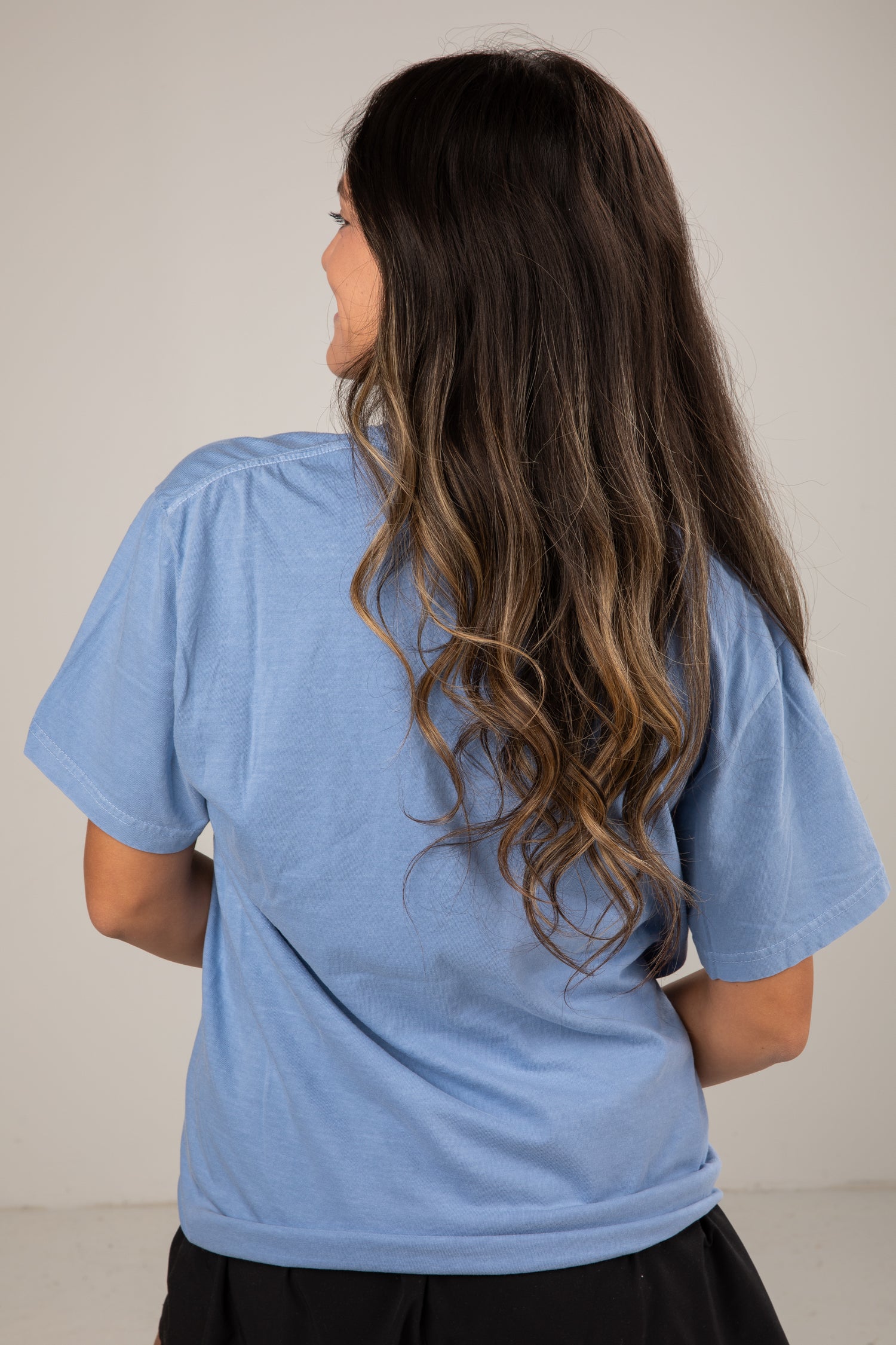dress up plain t shirt Simple Hacks For Making Your T-Shirt Look Cool THEOLOGY of STYLE