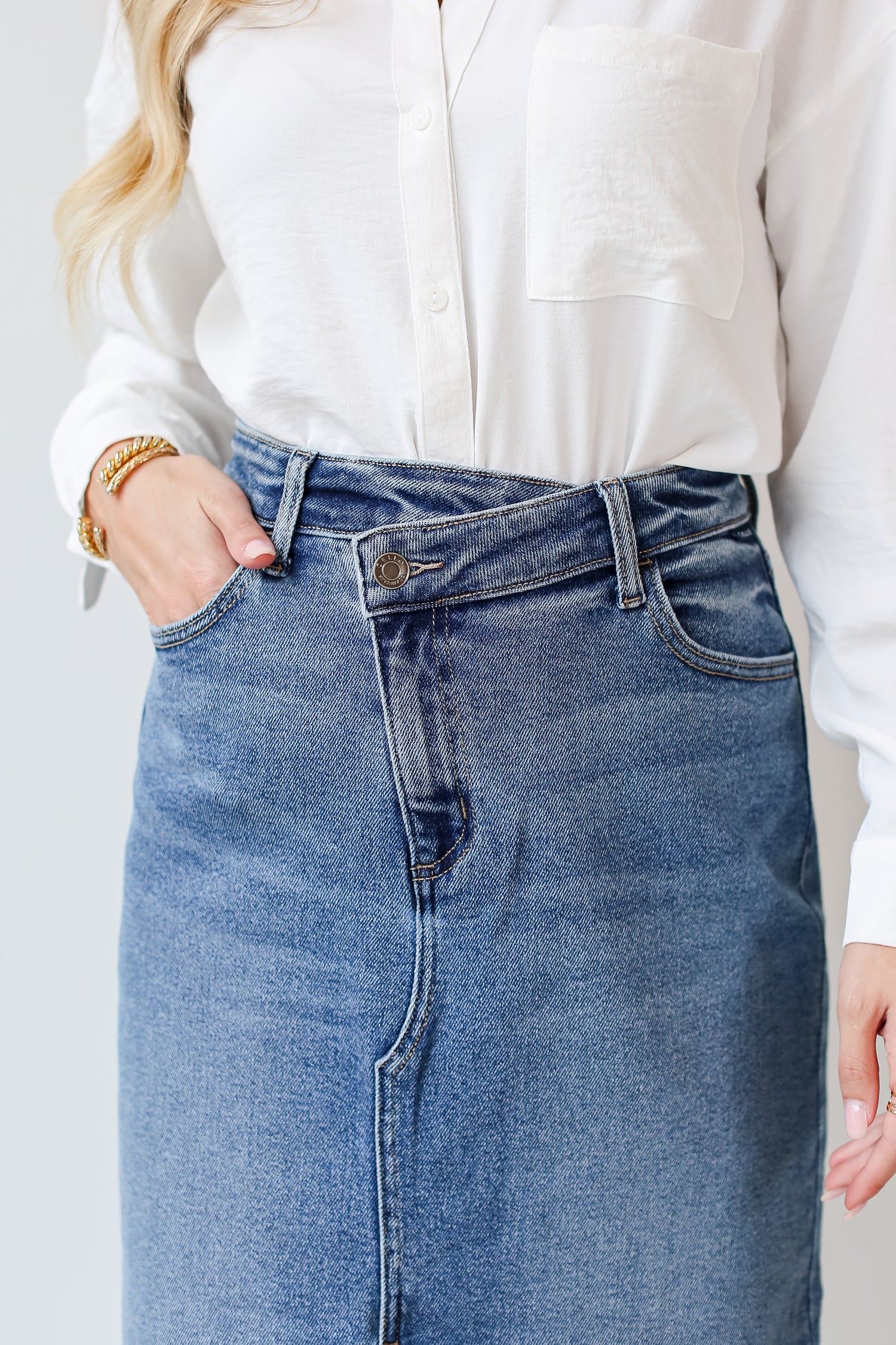 medium wash Denim Maxi Skirt on dress up model