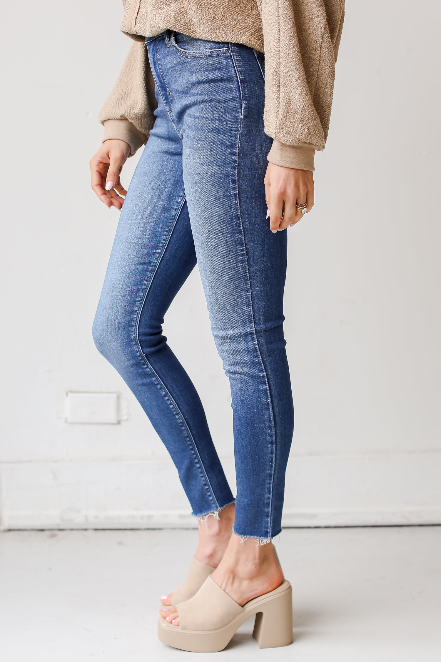 Skinny Jeans side view