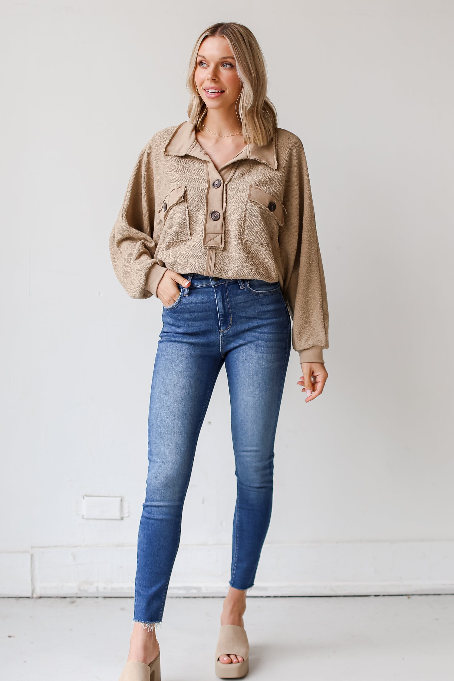 Skinny Jeans on dress up model