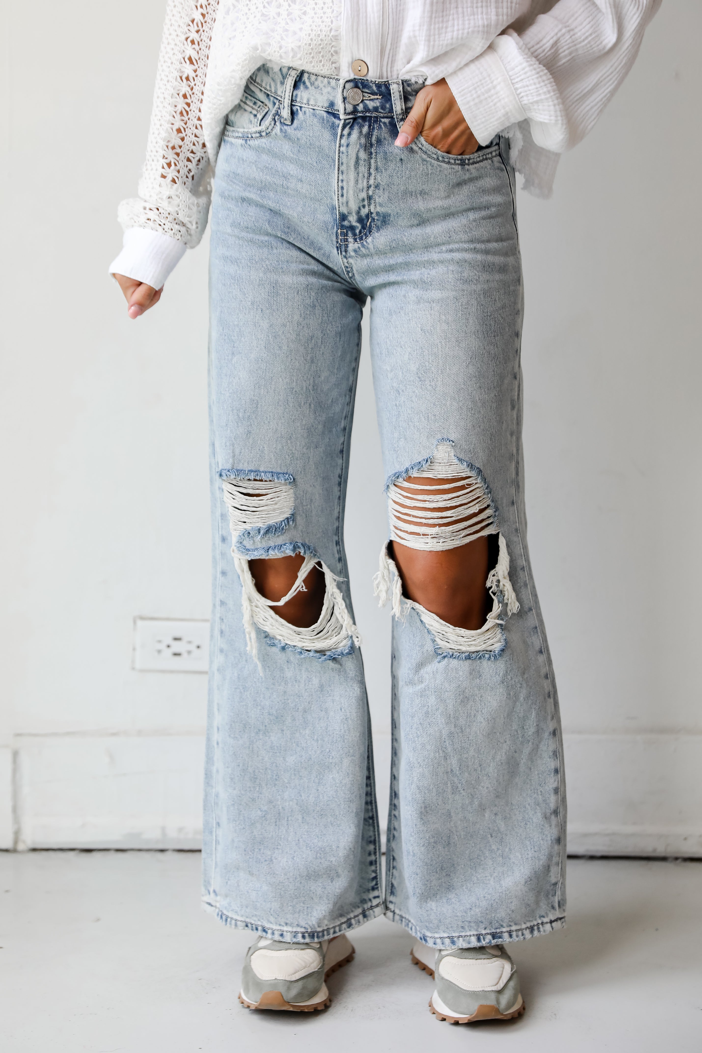 90s Boss Relaxed Fit Tapered hotsell Leg Light Wash Jeans