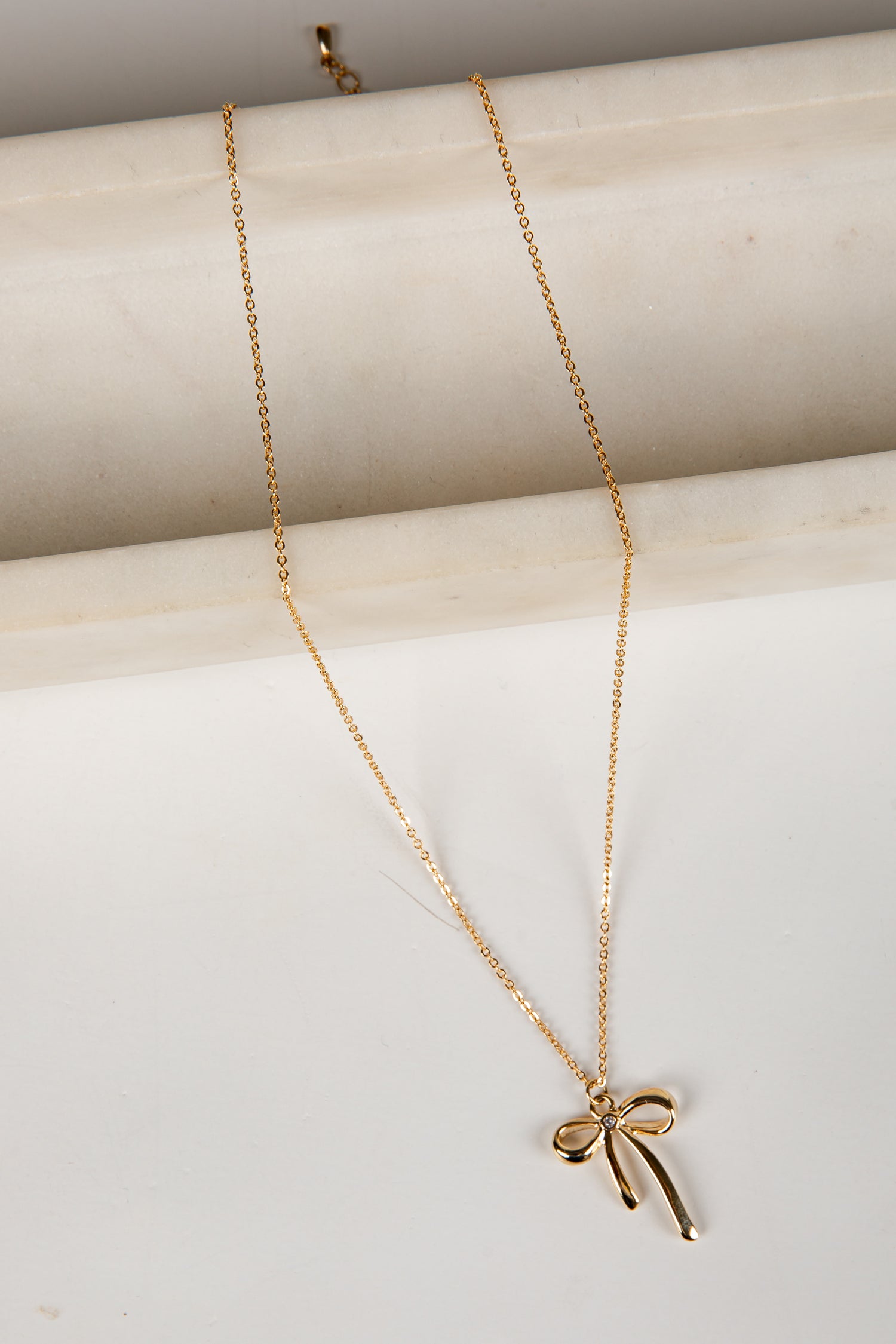 bow necklace