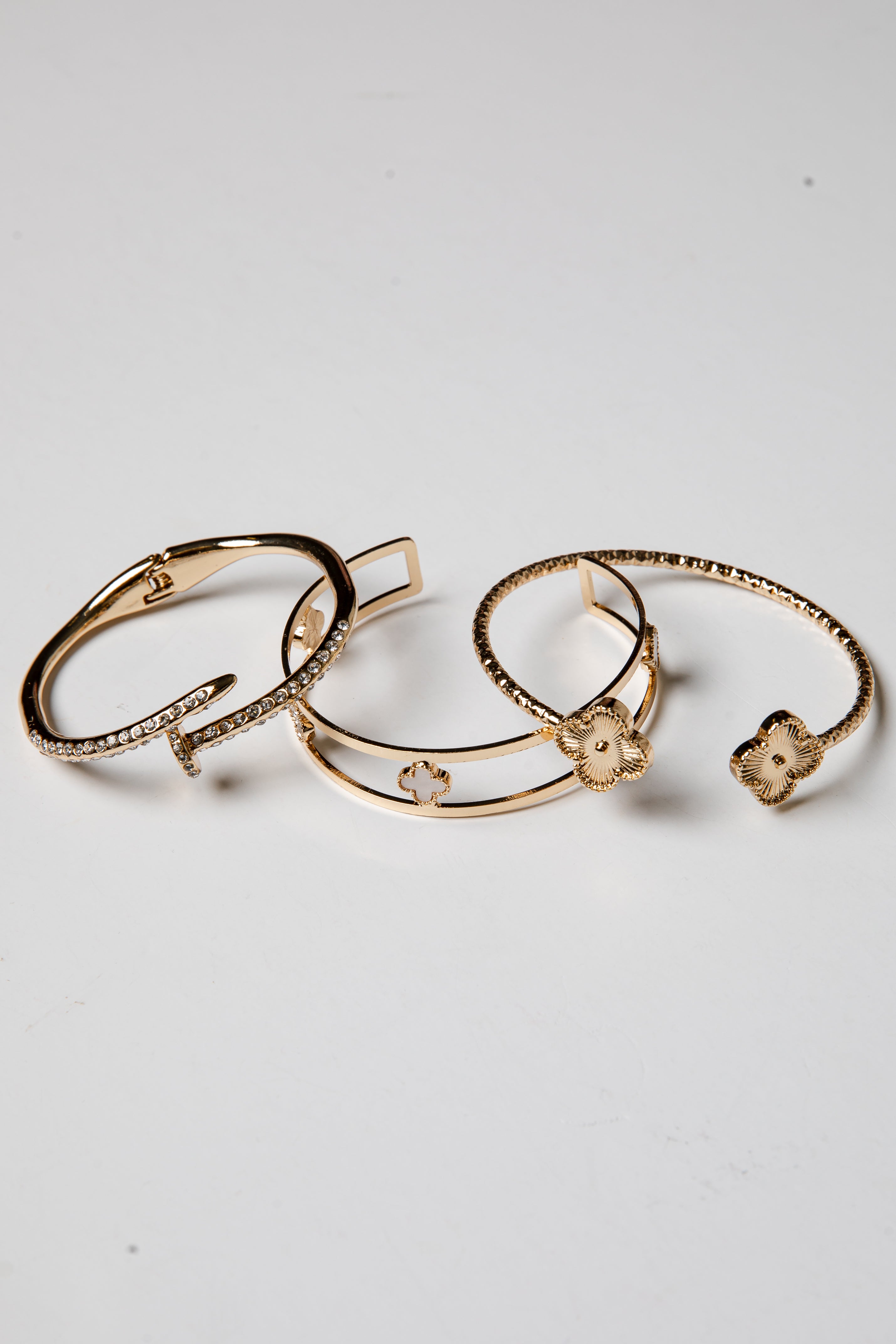 ✨*ク様 【美品】here's GEN NEUTRAL BANGLE Vienna Golden Quatrefoil Bangle Bracelets | Trendy Jewelry | Dress Up