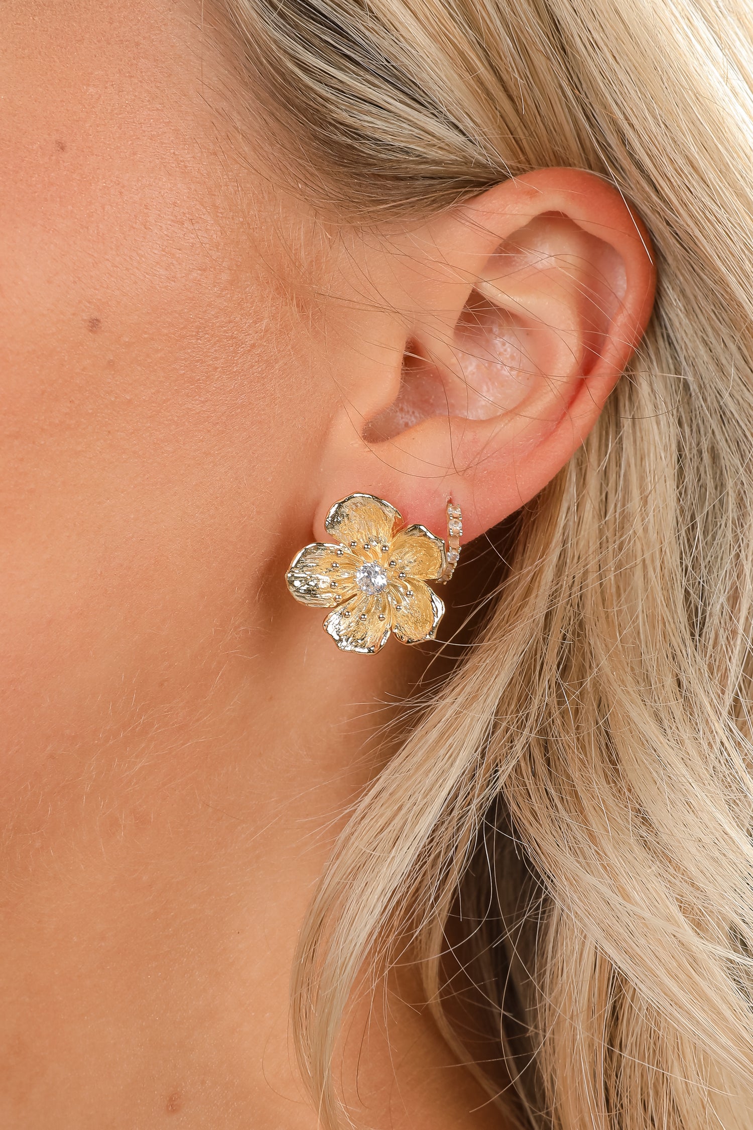 Cute Gold Flower Stud Earrings | Dainty Earrings | ShopDressUp Cute Gold Flower Stud Earrings | Dainty Earrings | ShopDressUp