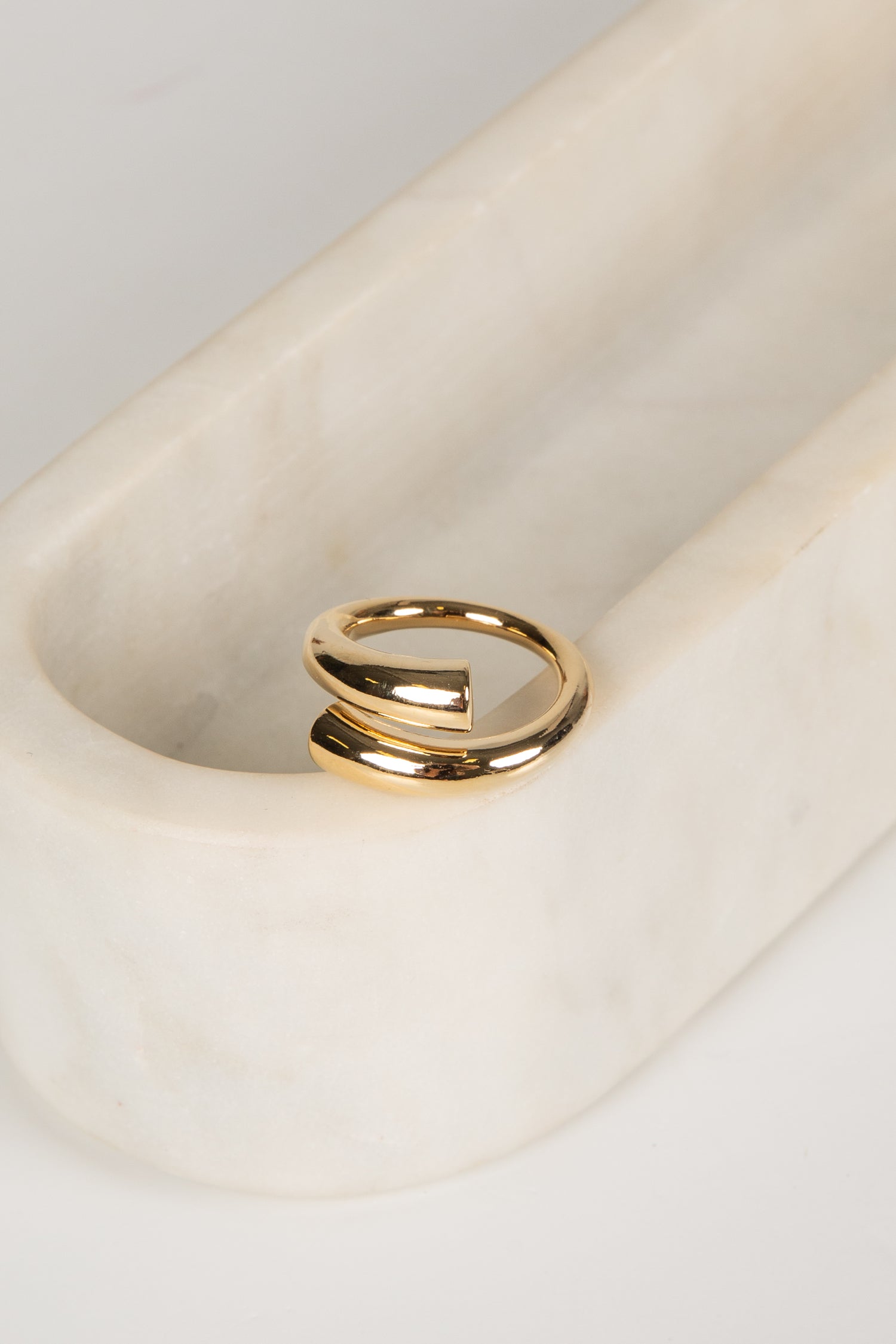 ladies gold dress rings 18K Yellow Gold Diamond Ladies Ring Size 6.0