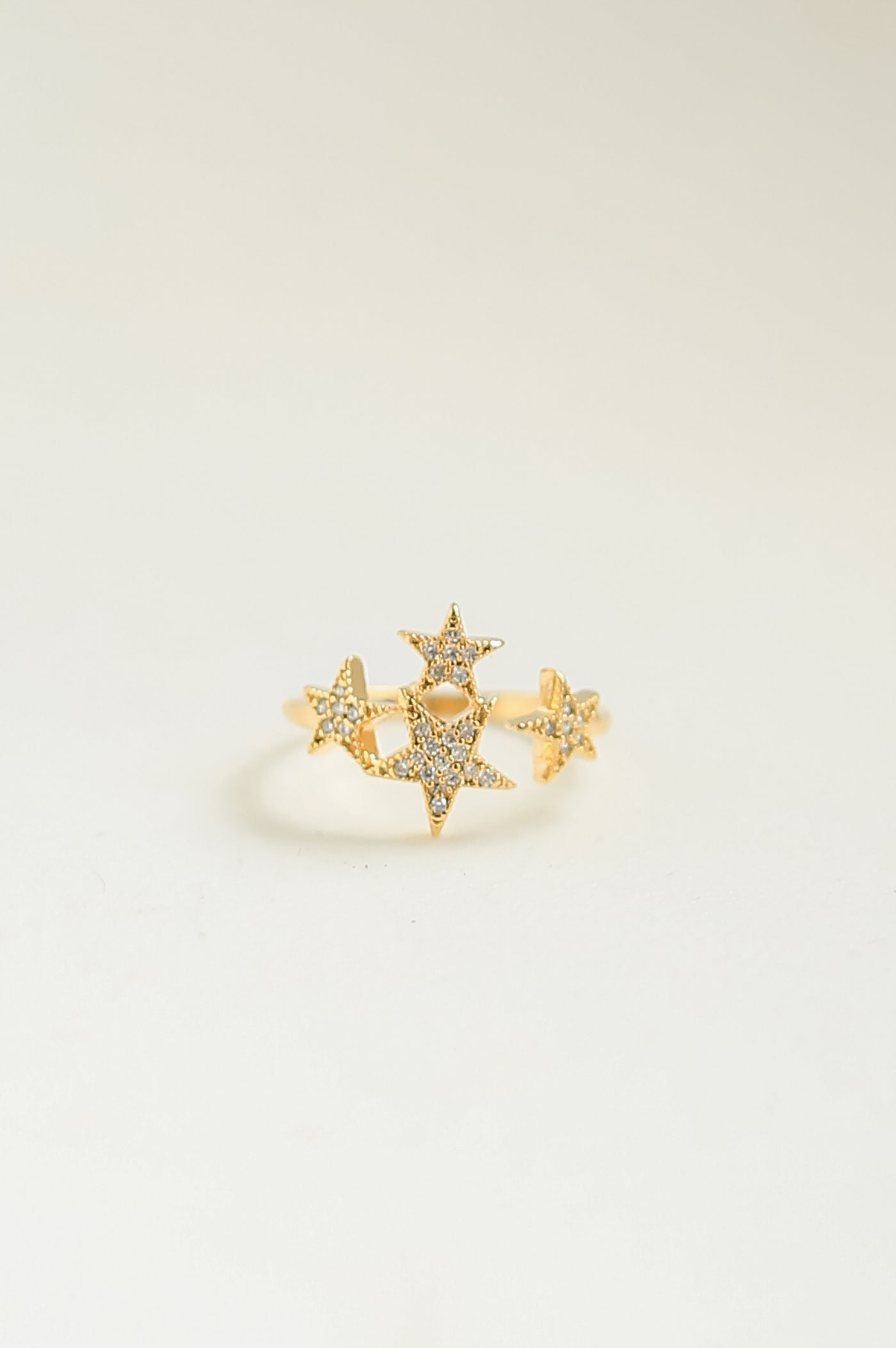 Gold Rhinestone Star Ring close up