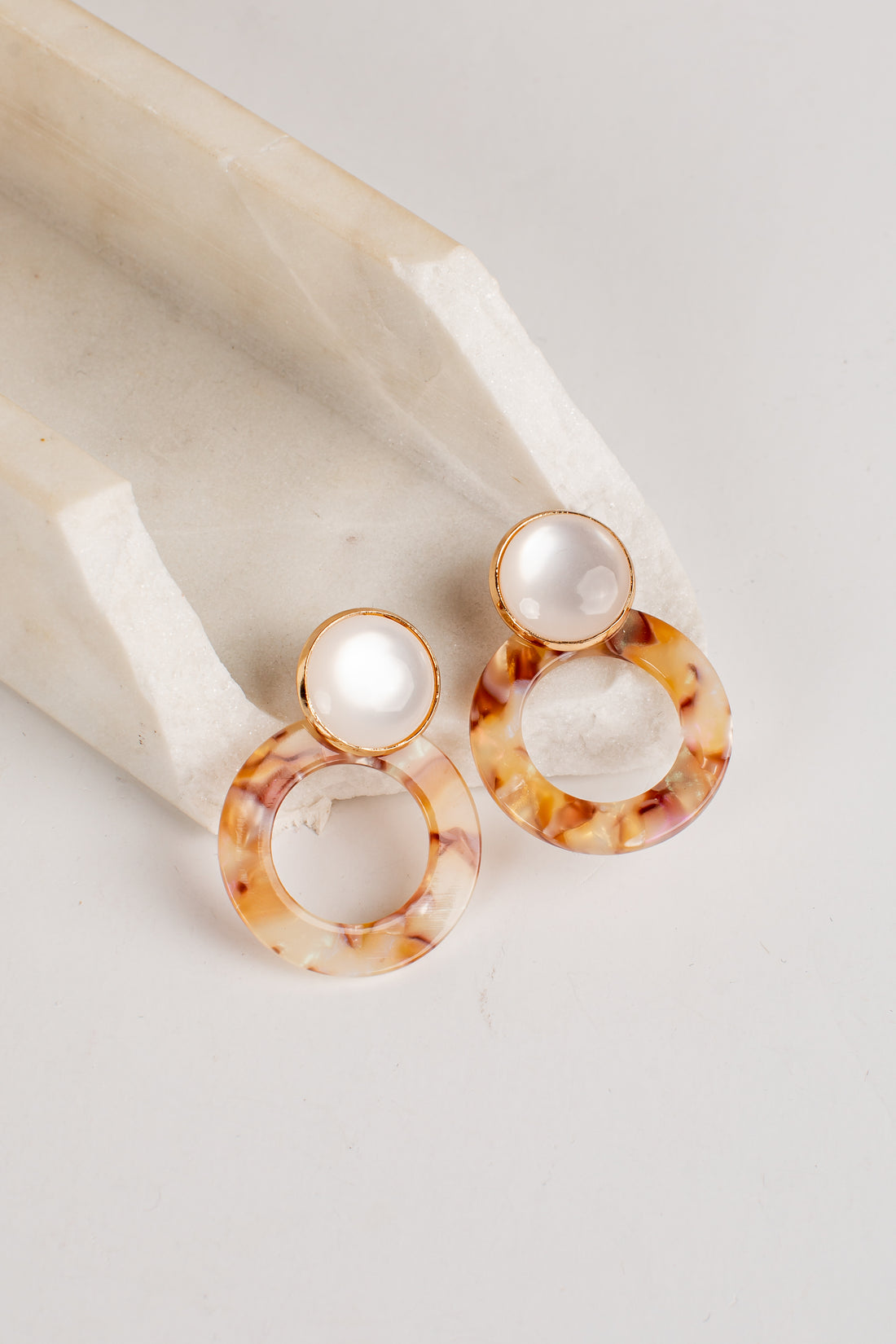 Quinn Ivory Marbled Circle Earrings