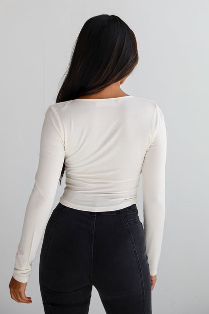 Liz Everyday Scoop Neck Long Sleeve Cropped Tee