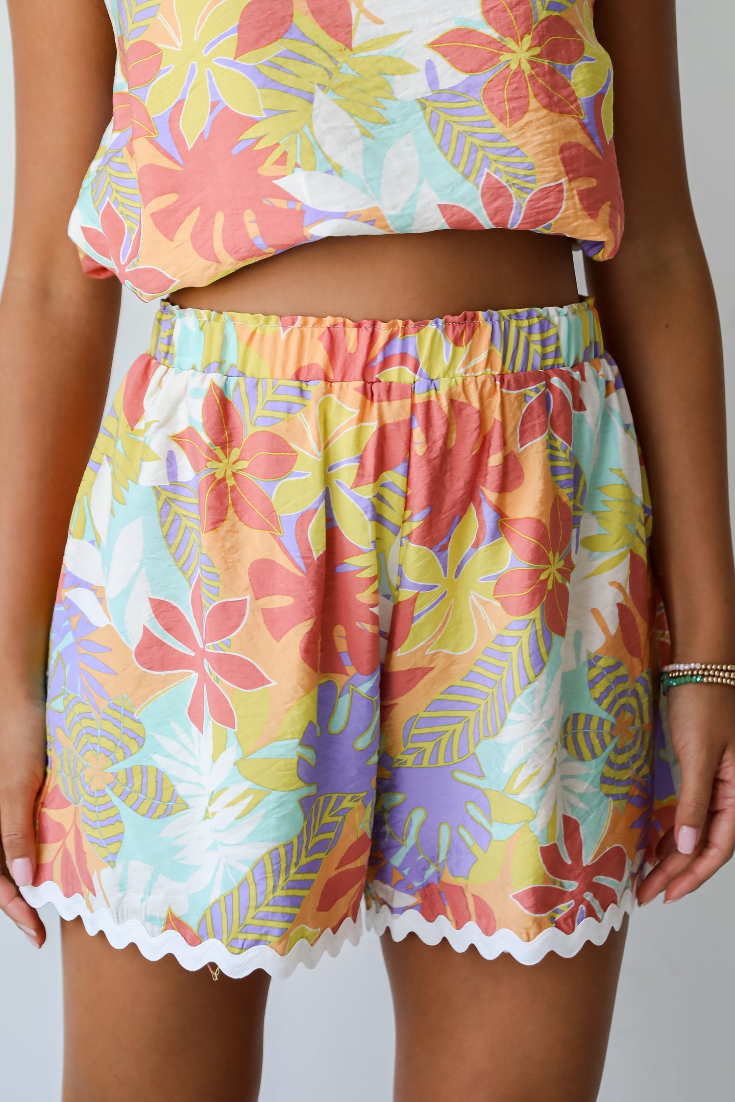 Oasis Awaits Ivory Tropical Shorts