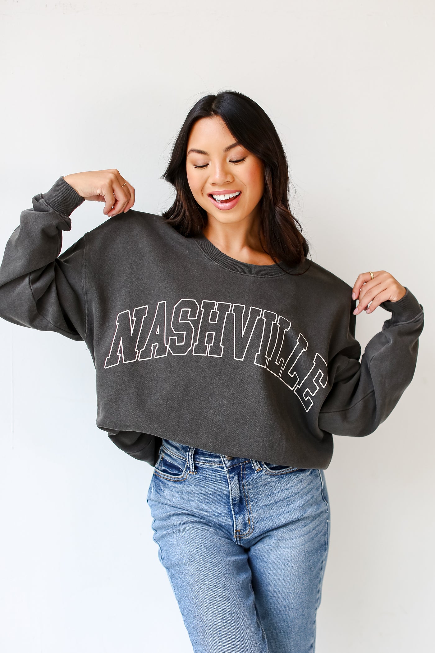 charcoal Nashville Pullover front view