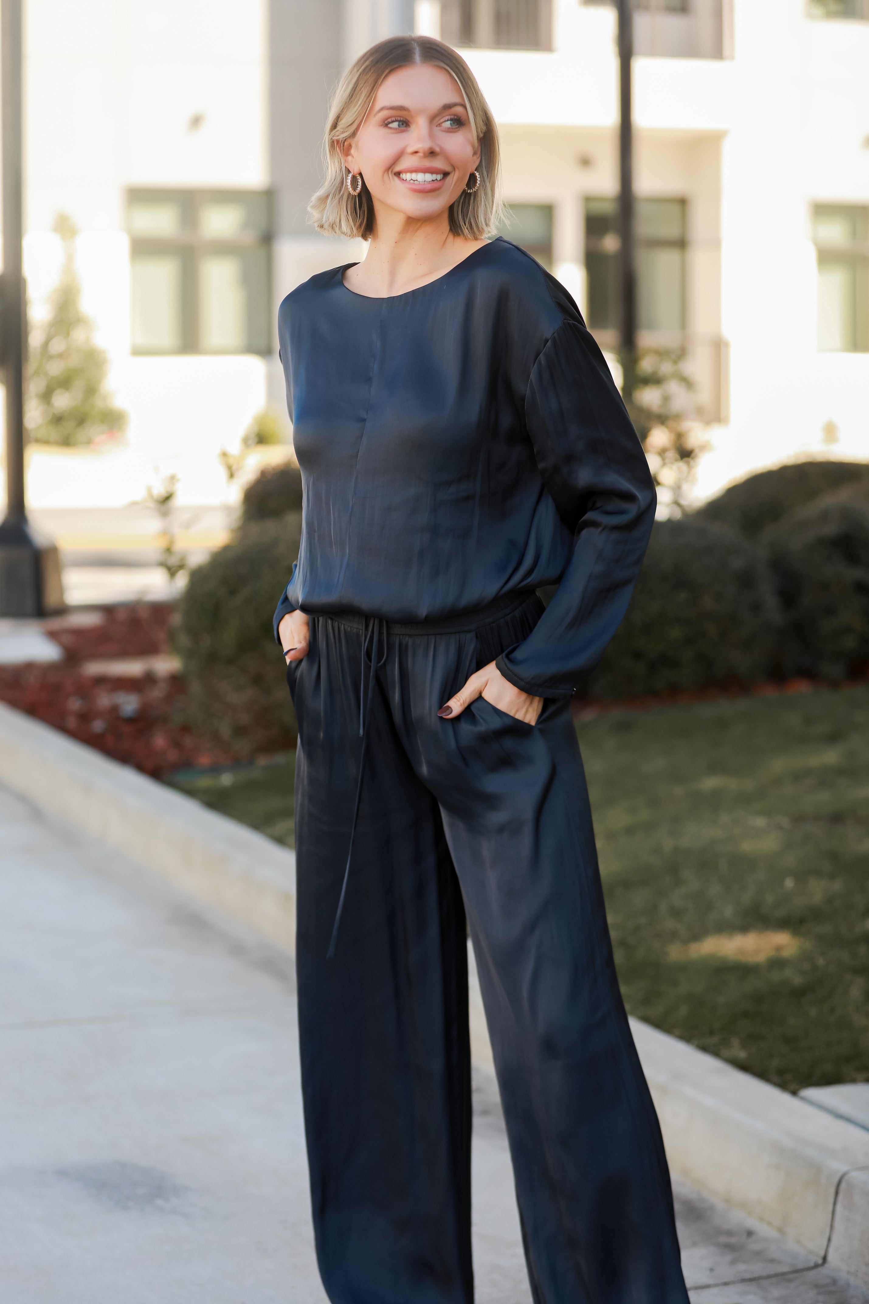 Navy blue wide leg pants outfit best sale