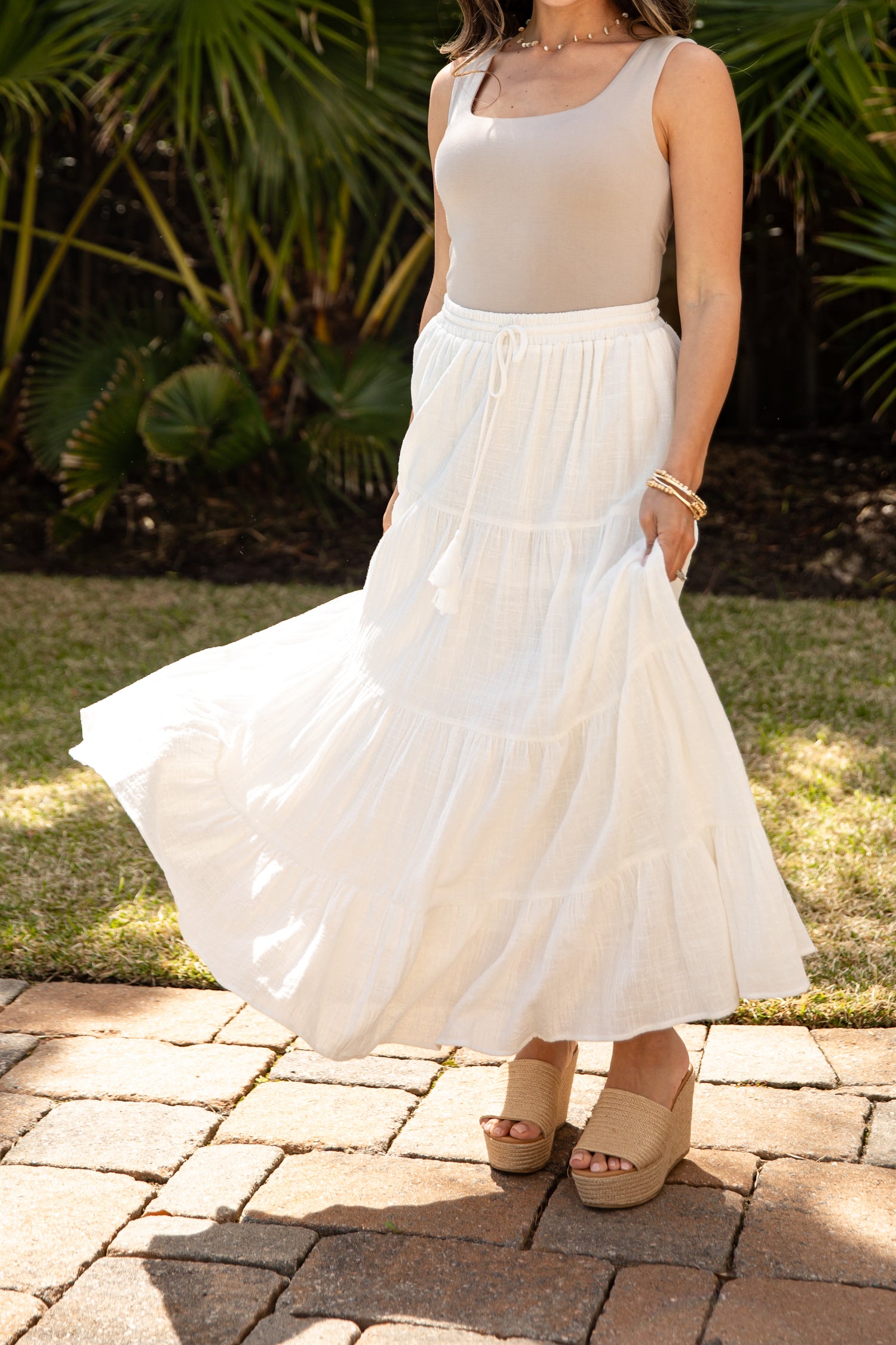 long skirt dress Svetlana Maxi Explore your vintage side with this one How to Style a Long
