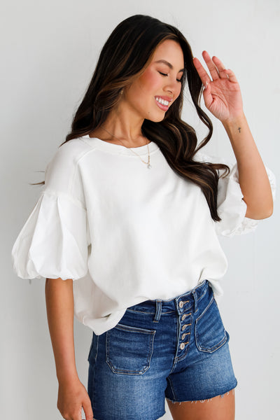 white puff sleeves
