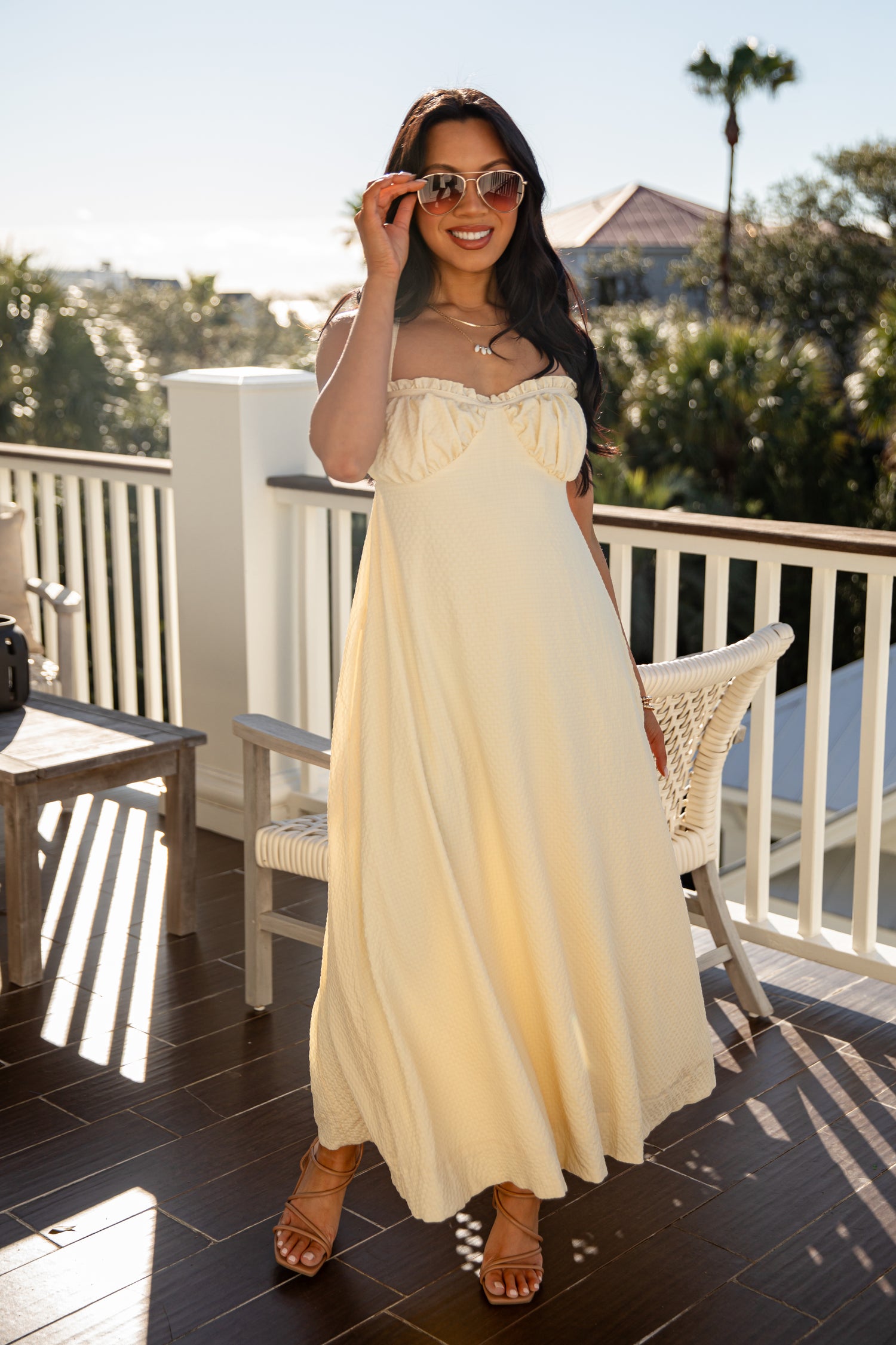 Sunlit Daisy Yellow Midi Dress