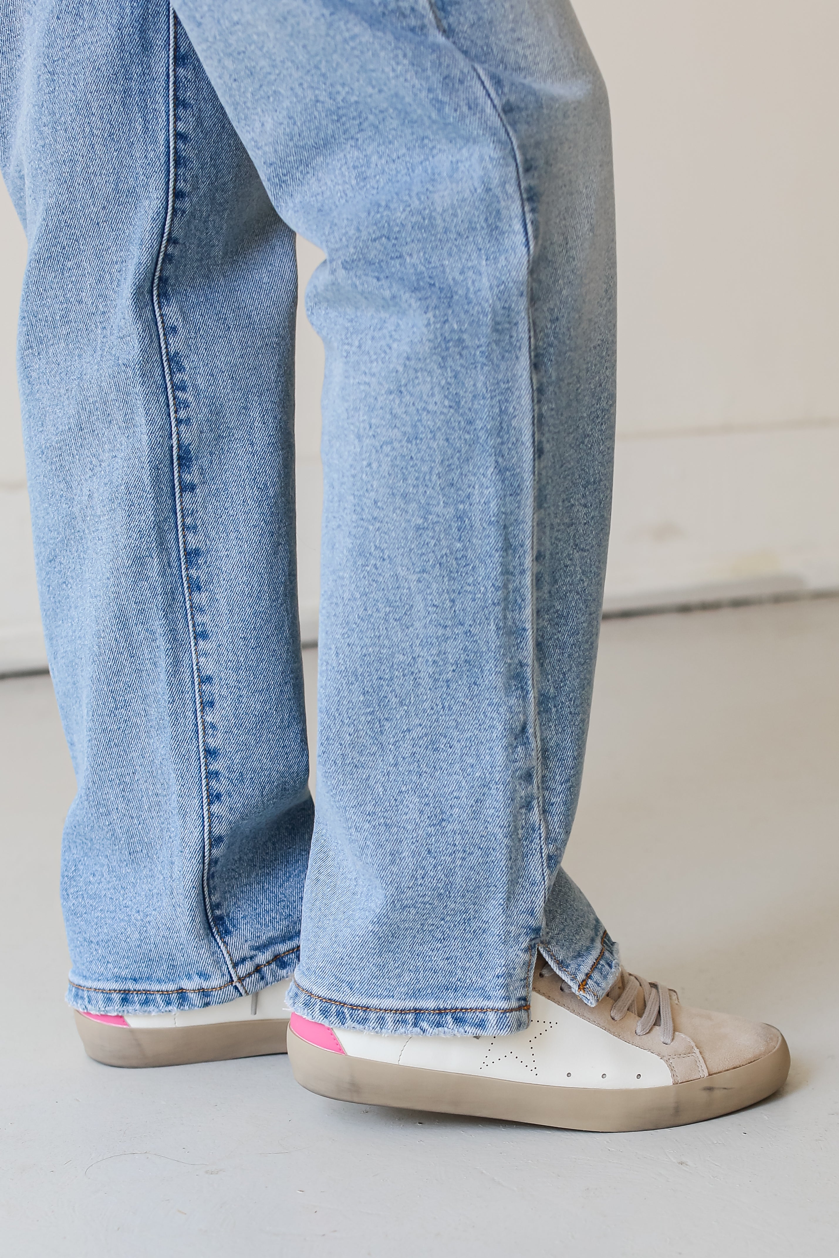 light wash Dad Jeans close up side view