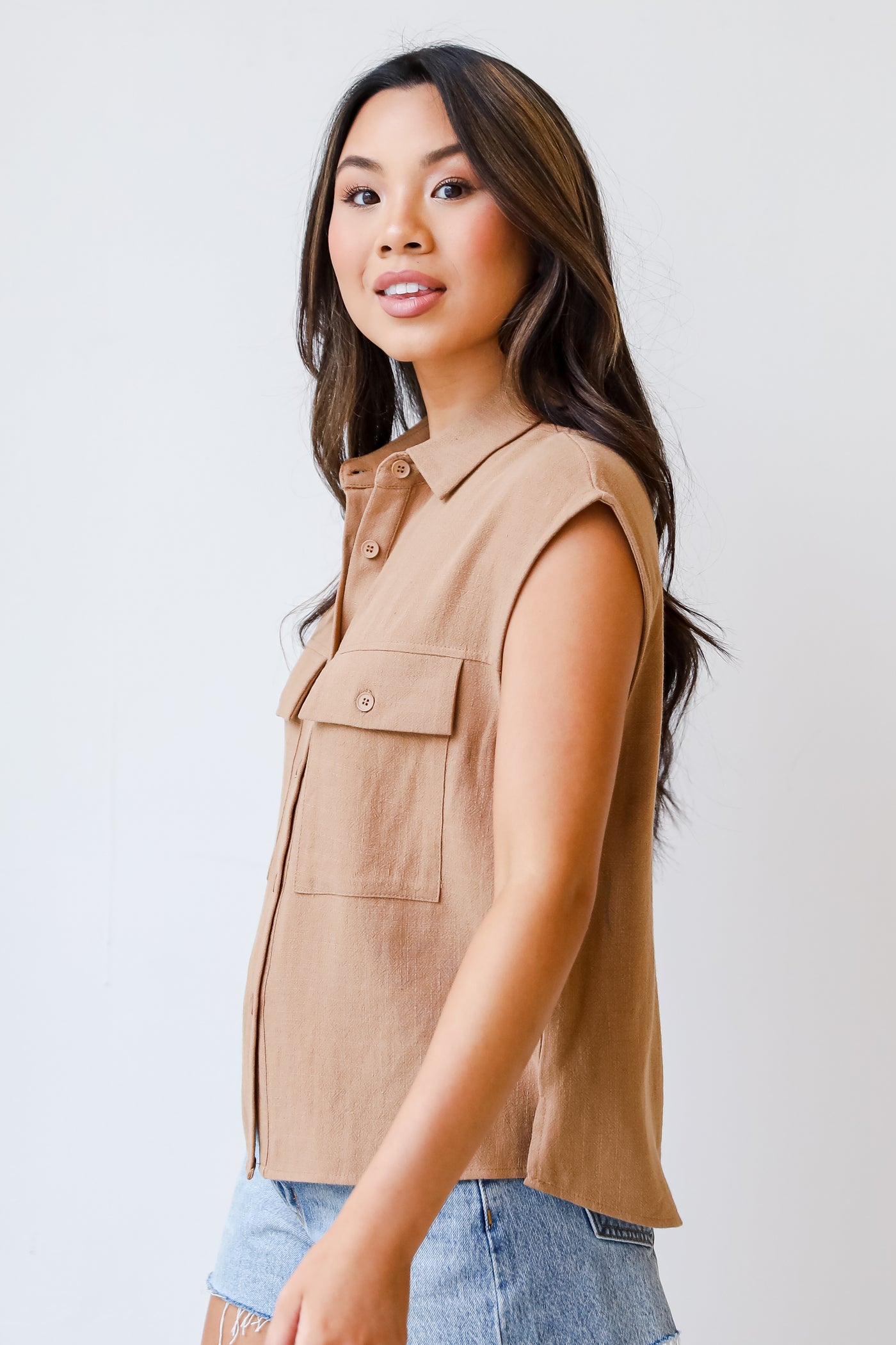Collared Button-Up Tank side view